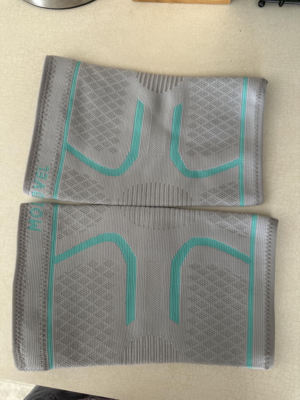 Modvel Compression Knee Brace for Women & Men, 2-Pack Knee Brace for Running Knee Pain, Knee Support Compression Sleeve, Workout Sports Knee Braces for Meniscus Tear, ACL & Arthritis Pain Relief customer photo 1