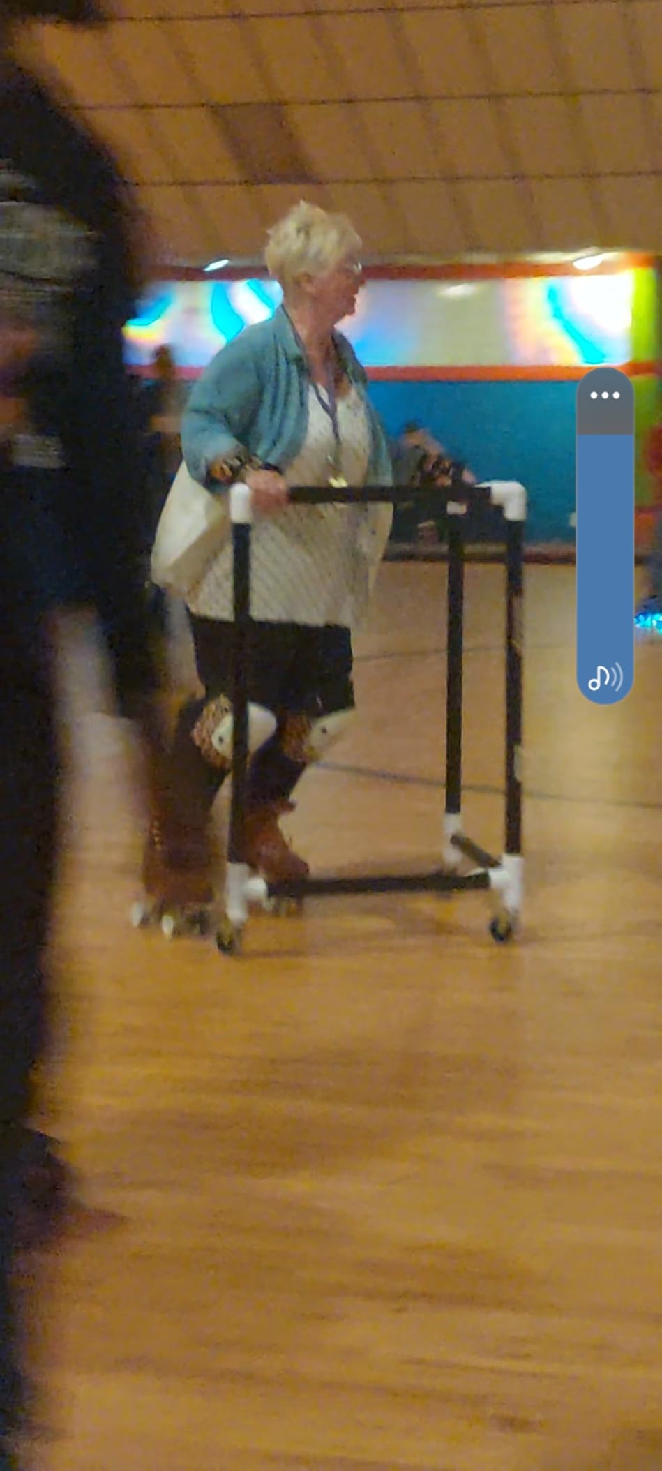 SkateRanger XL - Tall Adult and Teen Size Roller Skate Trainer customer photo 1