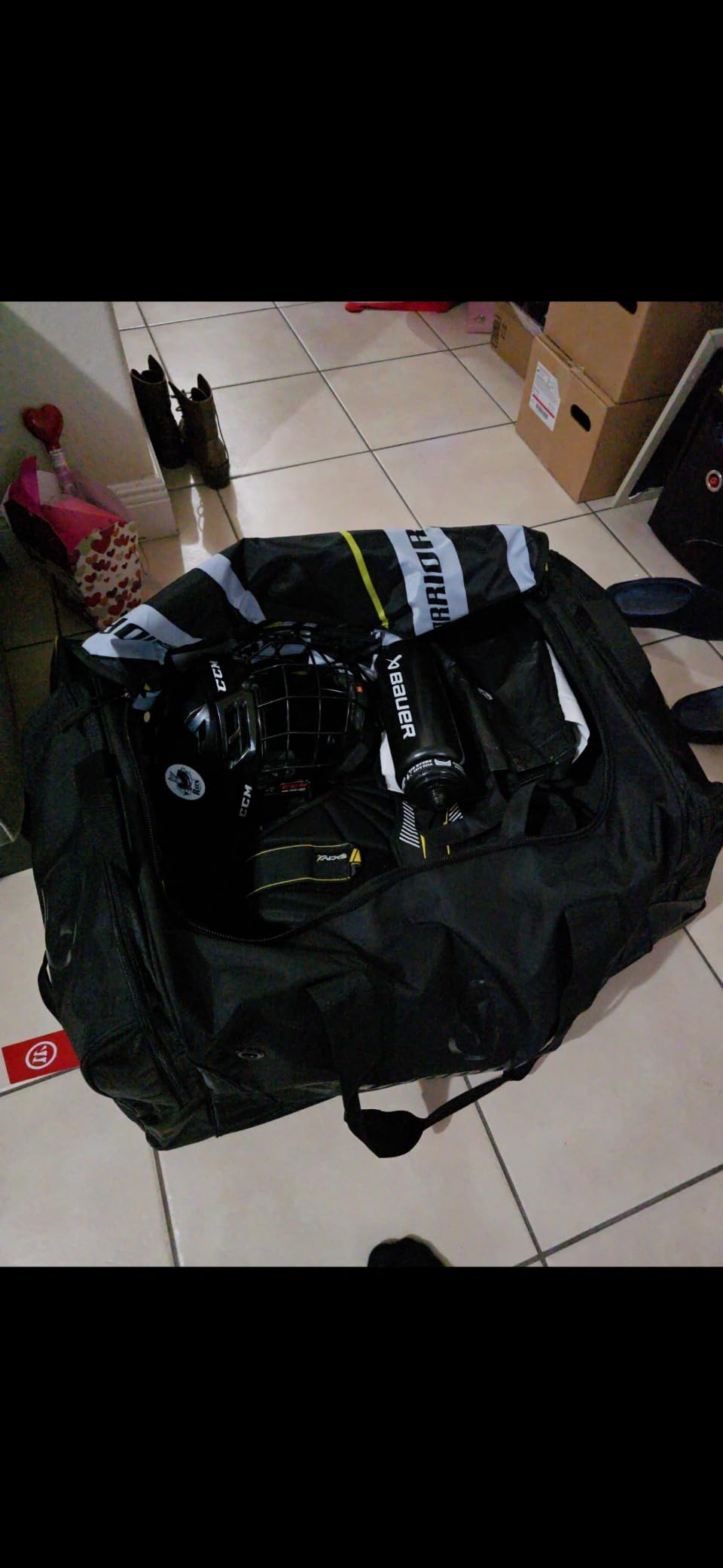 WARRIOR Q20 Wheel Hockey Bag, Black/Grey (Medium (32