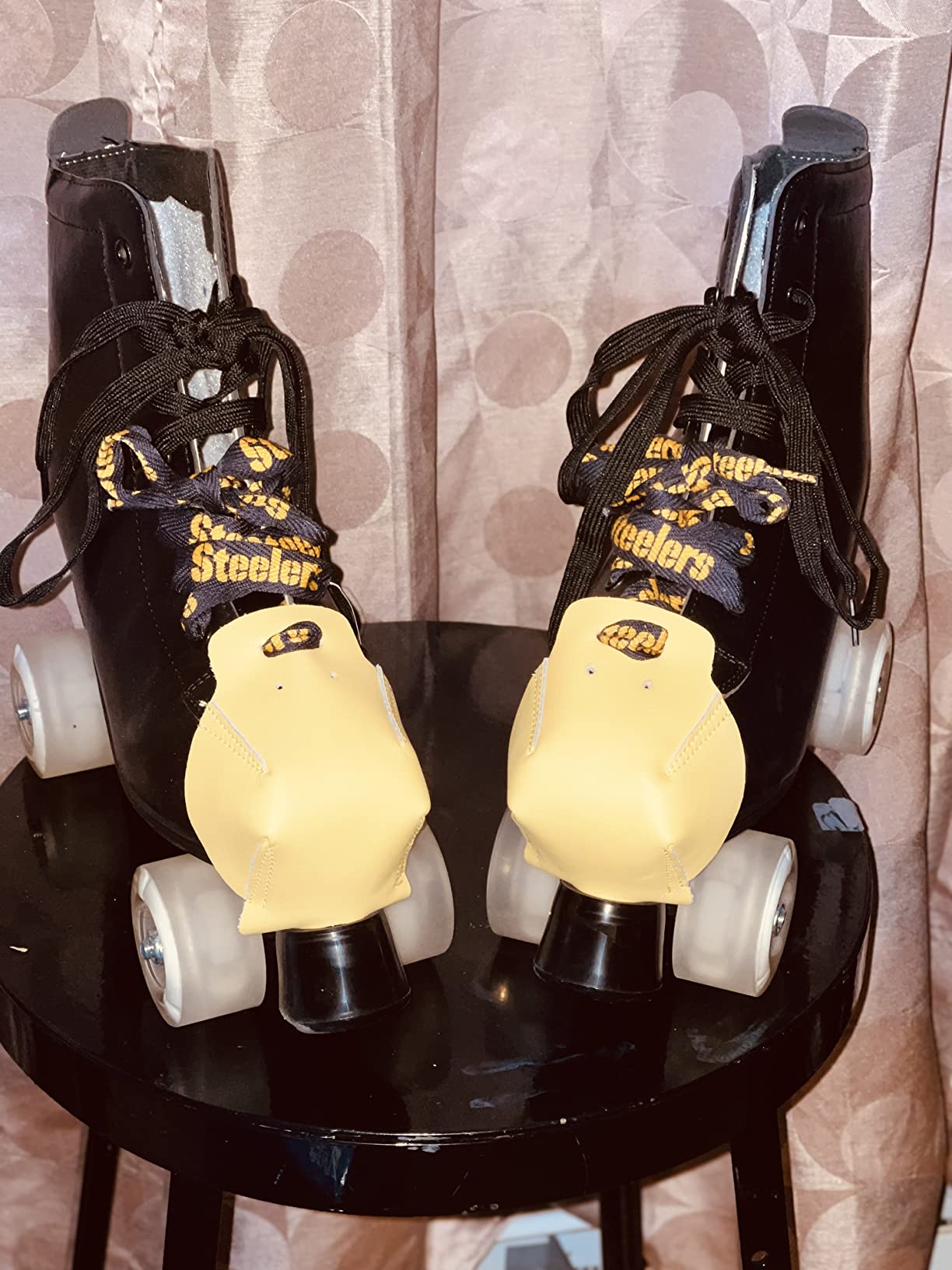 Geyoga 4 Pieces Toe Cap Guards Protectors Toe Caps Artificial Leather Roller Skate Protectors for Quad Roller Skate customer photo 2