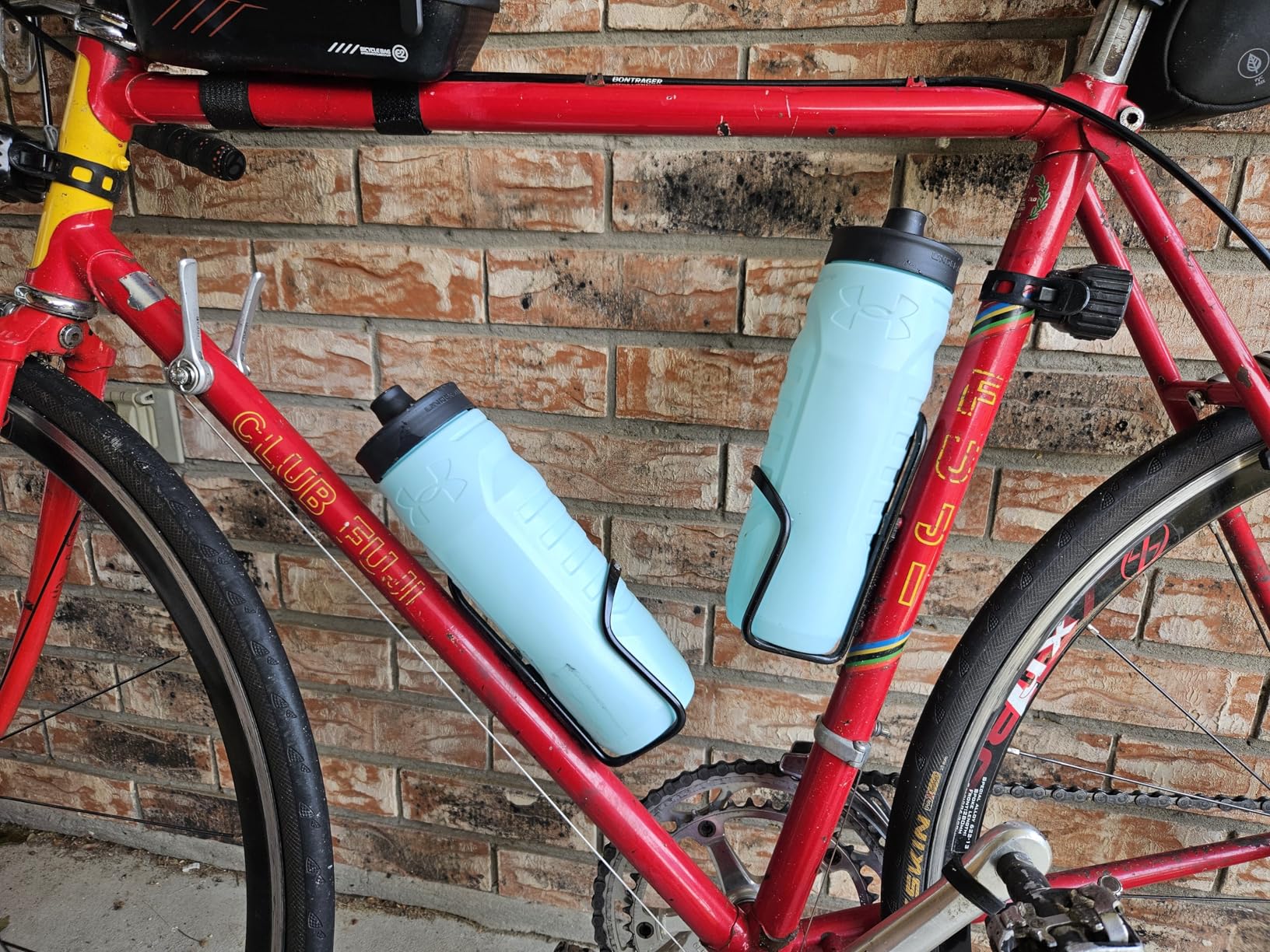 Under Armour Squeeze Water Bottles, 32 oz Water Bottles, Sideline Sports Water Bottle with Quick-Shot Lid, Quick & Easy Hydration, Gym Water Bottles, Squeeze Bottle, 1 32oz Bottle customer photo 2