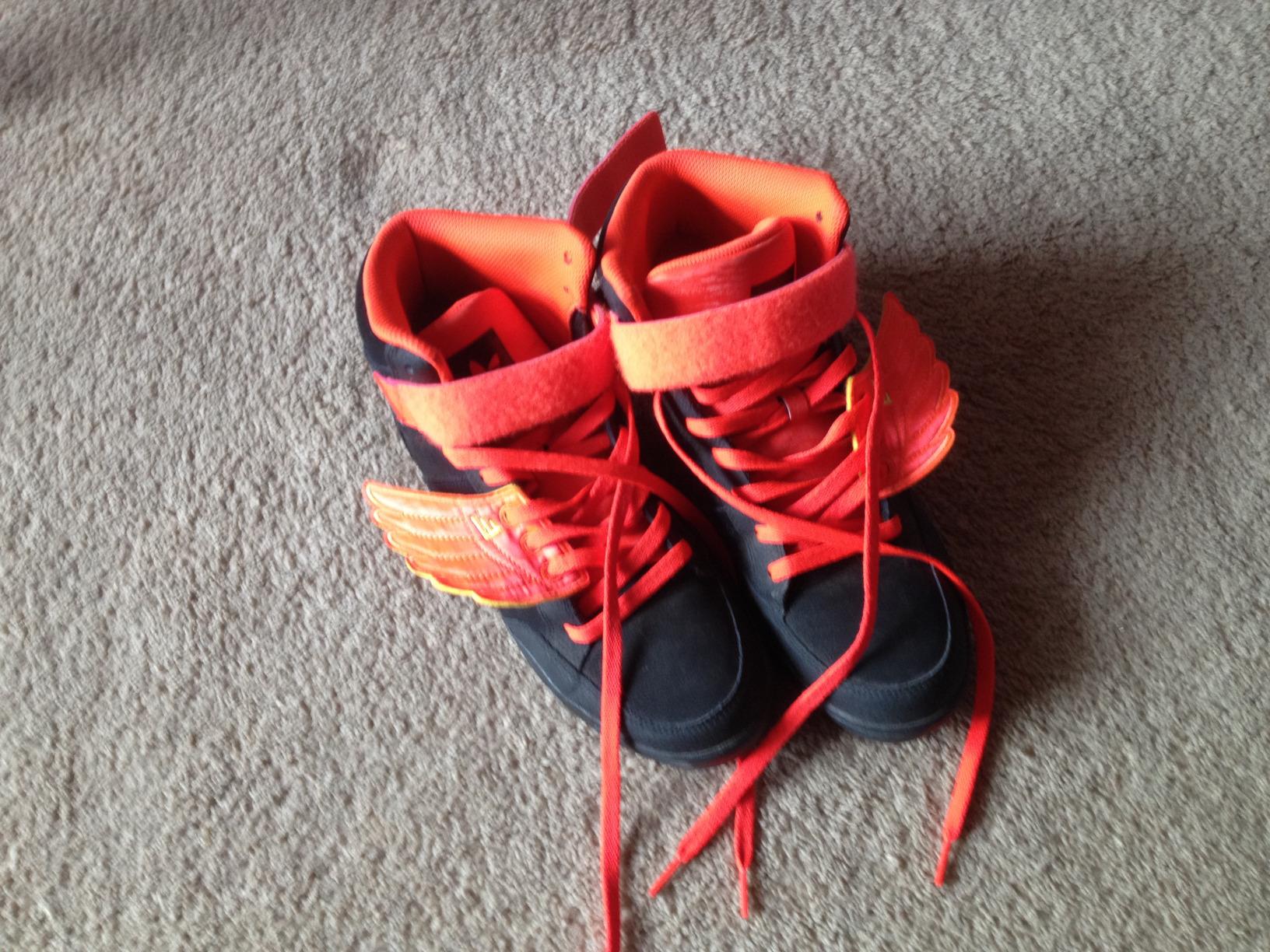 FootFitter Cast Iron Ball & Ring Shoe Stretcher, Targeted Stretching for Orthopedic Foot Pain, Bunions, Corns & Hammertoes customer photo 1