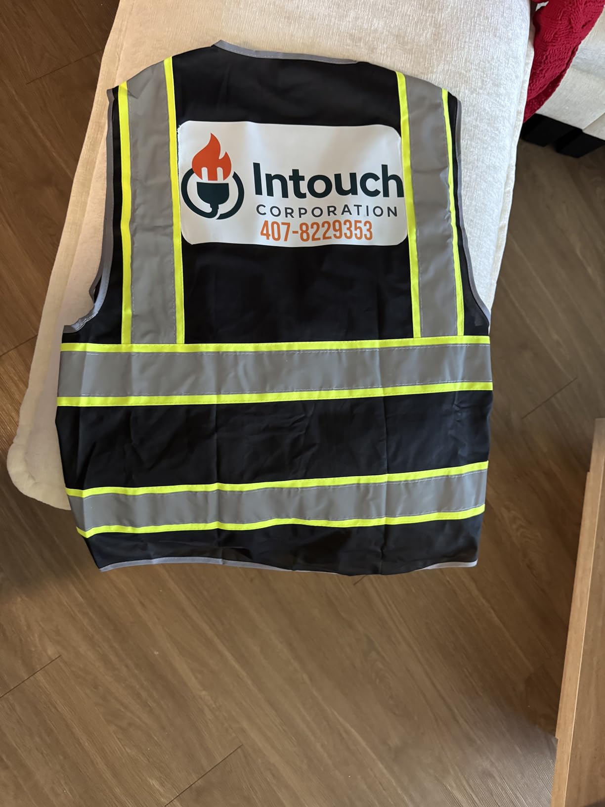 XIAKE Reflective Safety Vest for Men & Women High Visibility Class 2 Vest with Pockets Meets ANSI Standards customer photo 2