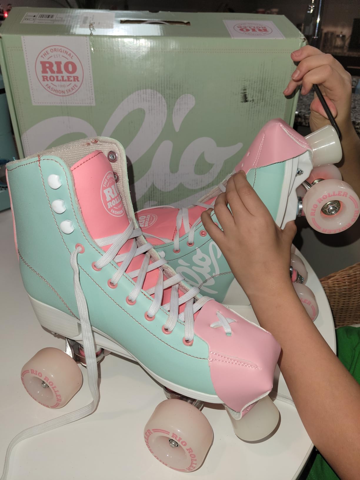 Geyoga 2 Pieces Roller Skate Toe Guards Artificial Leather Toe Guards Protectors for Quad Roller Skate customer photo 1