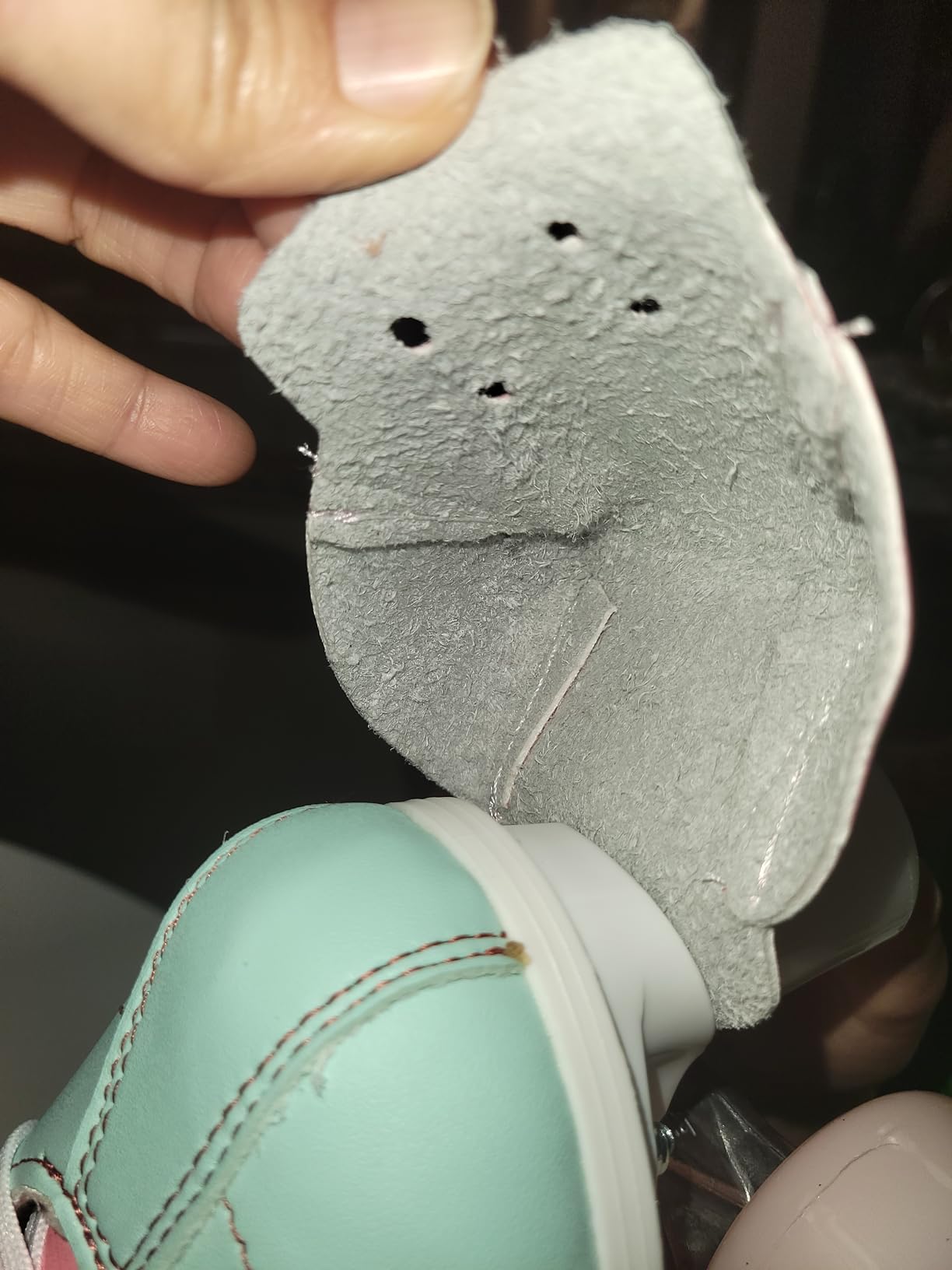 Geyoga 2 Pieces Roller Skate Toe Guards Artificial Leather Toe Guards Protectors for Quad Roller Skate customer photo 2