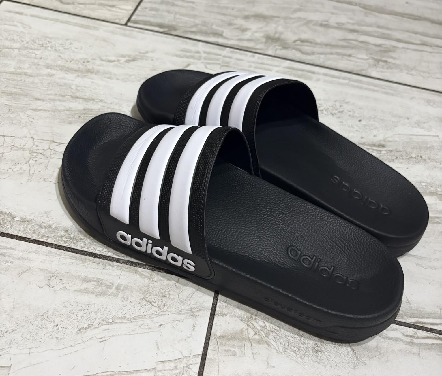 unisex-adult Adilette Shower customer photo 1