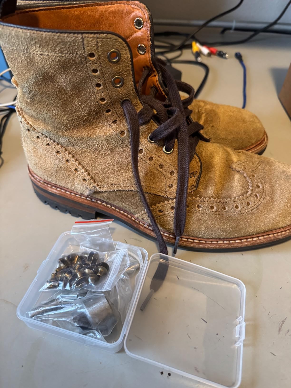 PH PandaHall 20 sets Boot Hooks Brass Shoes Eyelets Buckles Boot Lace Hooks Press Stud Tools with Rivets Shoe Repair Kit for Climb Hiking Shoes Work Outdoor Mountaineering, Antique Brown customer photo 2