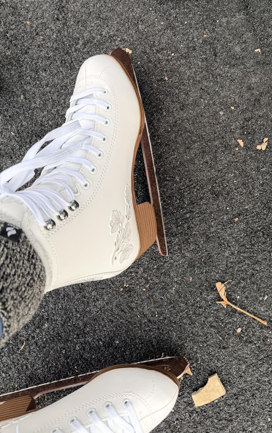 Rollerblade Bladerunner Ice Diva Women's Adult Figure Skates, White and Rose Gold customer photo 2