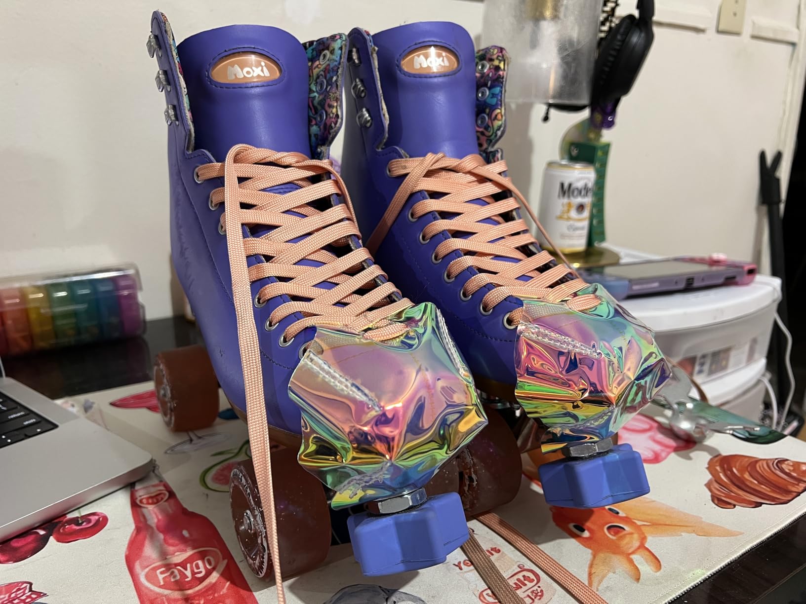 Geyoga 2 Pieces Roller Skate Toe Guards Artificial Leather Toe Guards Protectors for Quad Roller Skate (Rainbow Color,Solid Pattern) customer photo 1