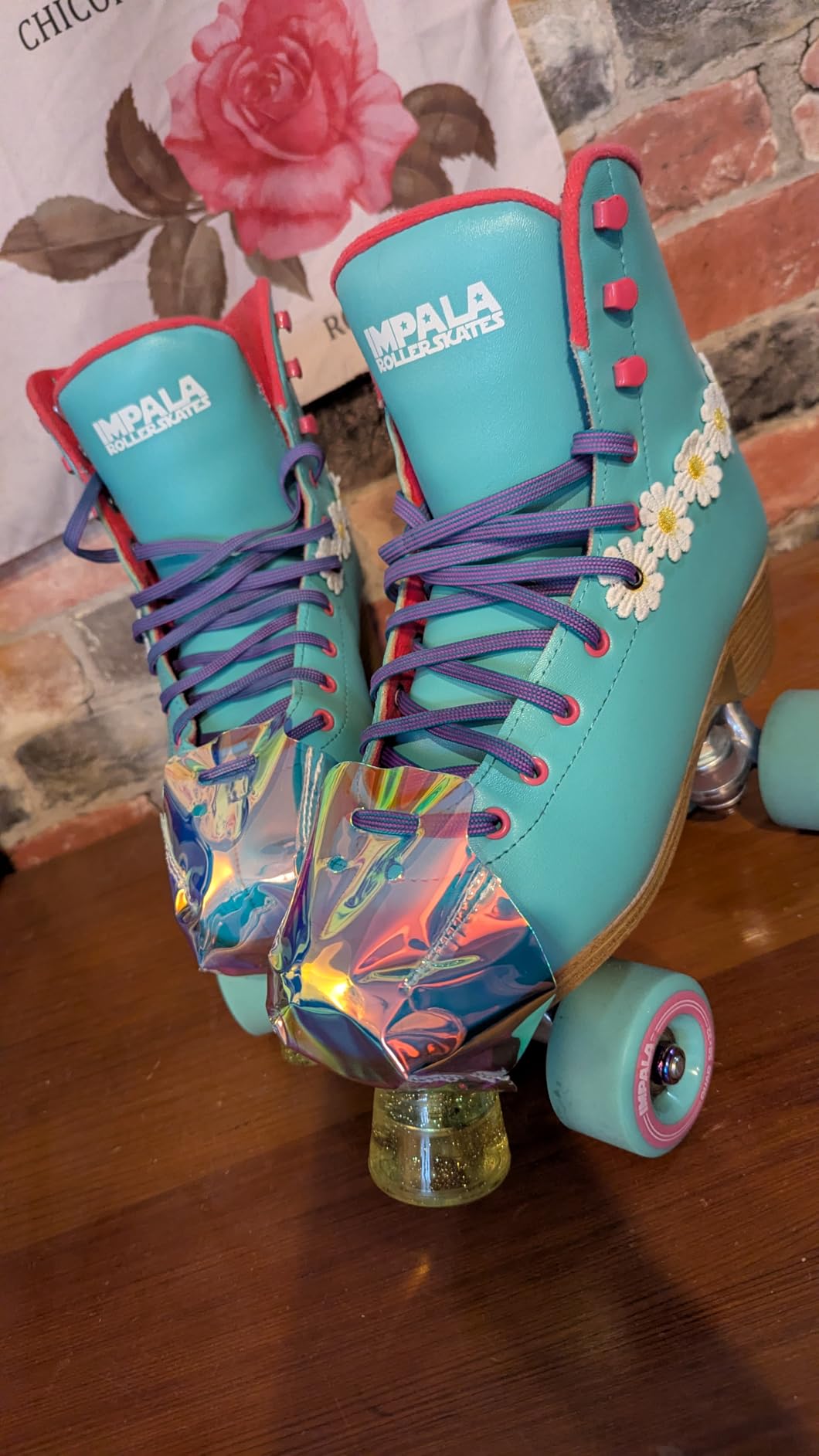 Geyoga 2 Pieces Roller Skate Toe Guards Artificial Leather Toe Guards Protectors for Quad Roller Skate (Rainbow Color,Solid Pattern) customer photo 2