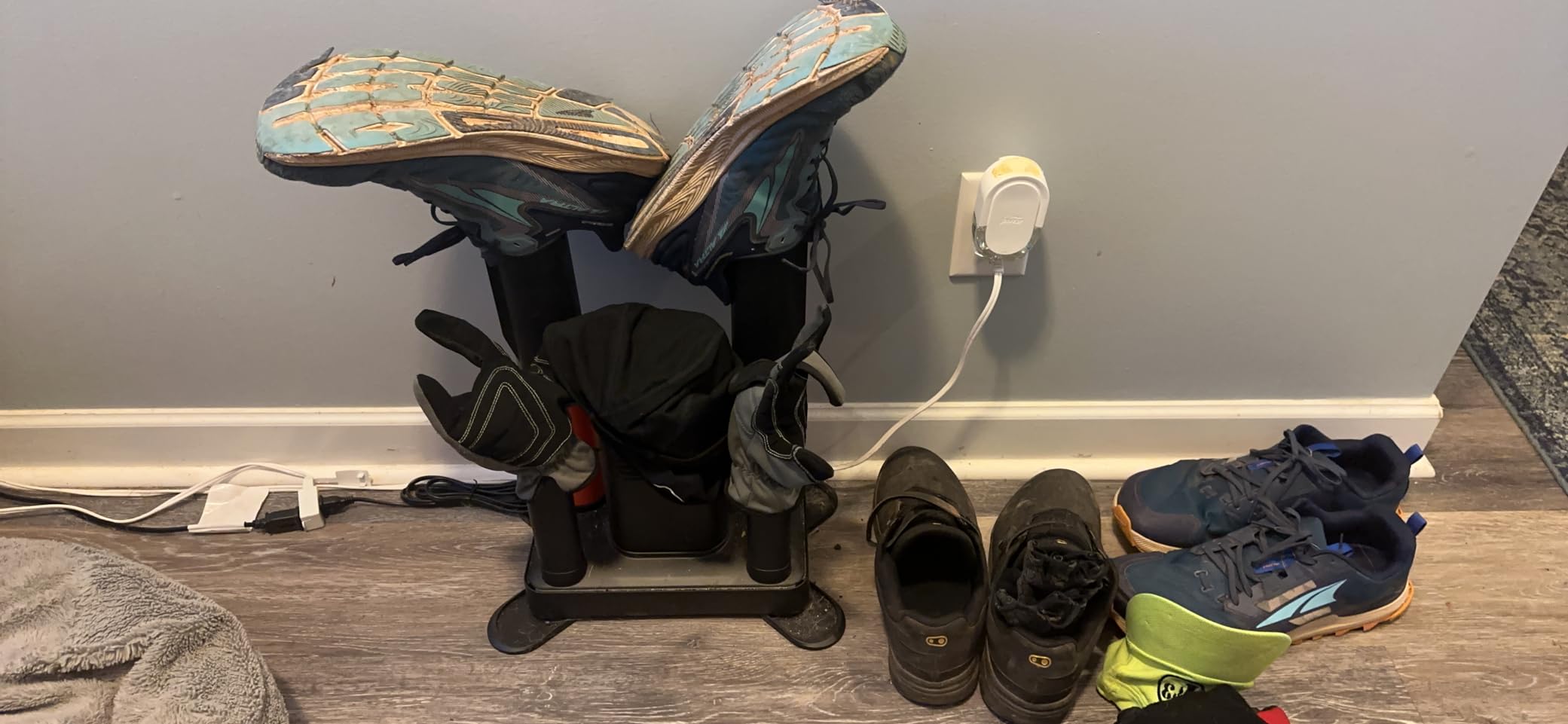 Boot Dryer Shoe Dryer, Glove Dryer & Boot Warmer with Heat Blower, Ski Boot Dryer with Adjustable Tubes & Timer, Ultra Silent, Quick Drying for Work Boots, Ski Boots, Sneakers, Gloves, Hats, Helmets customer photo 1