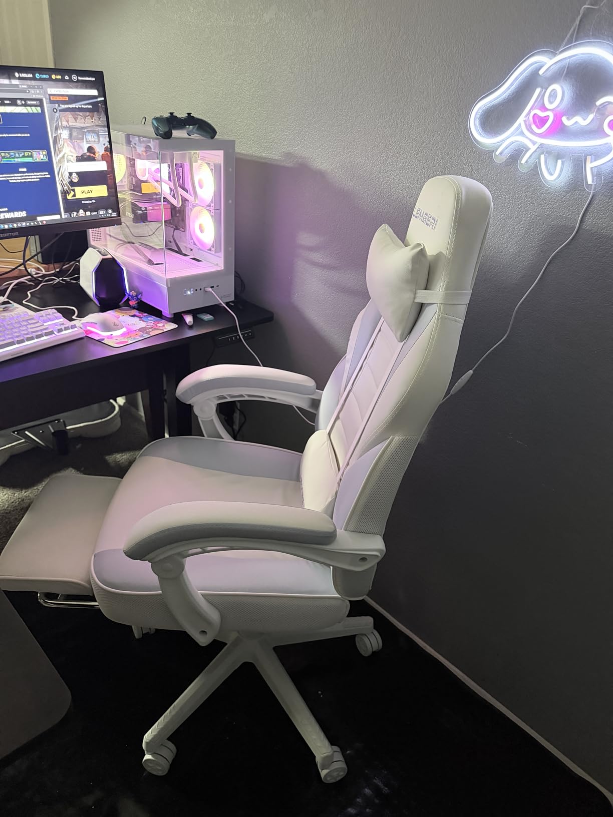 LEMBERI Gaming Chair for Adults, Big and Tall 400lb Capacity, Video Game Chairs with Footrest, Racing Style Computer Gamer Chair with Headrest and Lumbar Support customer photo 1
