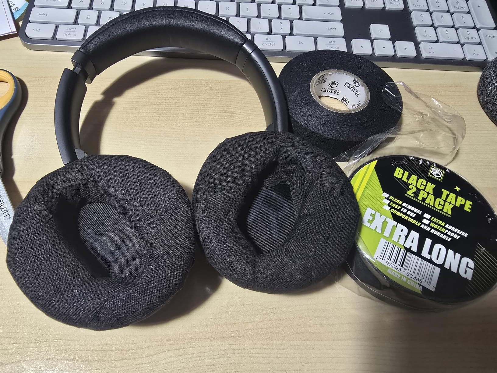 Hockey Tape Black 1inch Grip Tape 2 Roll Athletic Sports Tape Water-Resistan Multipurpose Cloth Tape for Lacrosse Baseball & Softball Bats, Pullup Bars, Sports Gift Wrist Ankle Foot Gymnastics Bar customer photo 2