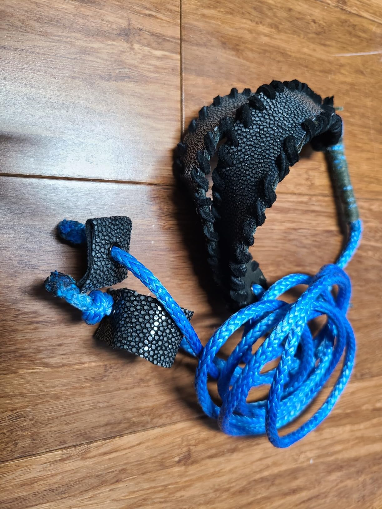 Eyelet Hand Setter & Eyelet Combo Kit - Includes (1)(#6 Hand Setter) + (100)(#6-9 Black Eyelets) - for DIY Kydex & Leather Holster Making, Upholstery, and Apparel Binding customer photo 1