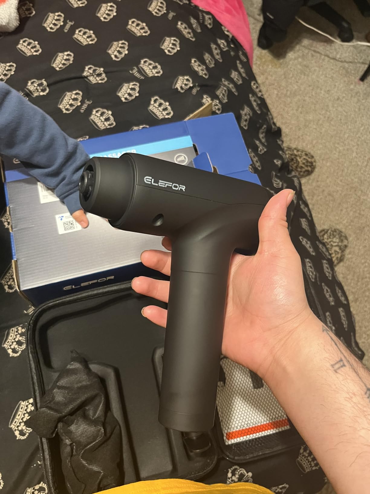 Elefor Massage Gun Deep Tissue,Percussion Back Massager Gun for Athletes Muscle Massage Gun for Pain Relief with 8 Massage Heads & 20 Speeds customer photo 2