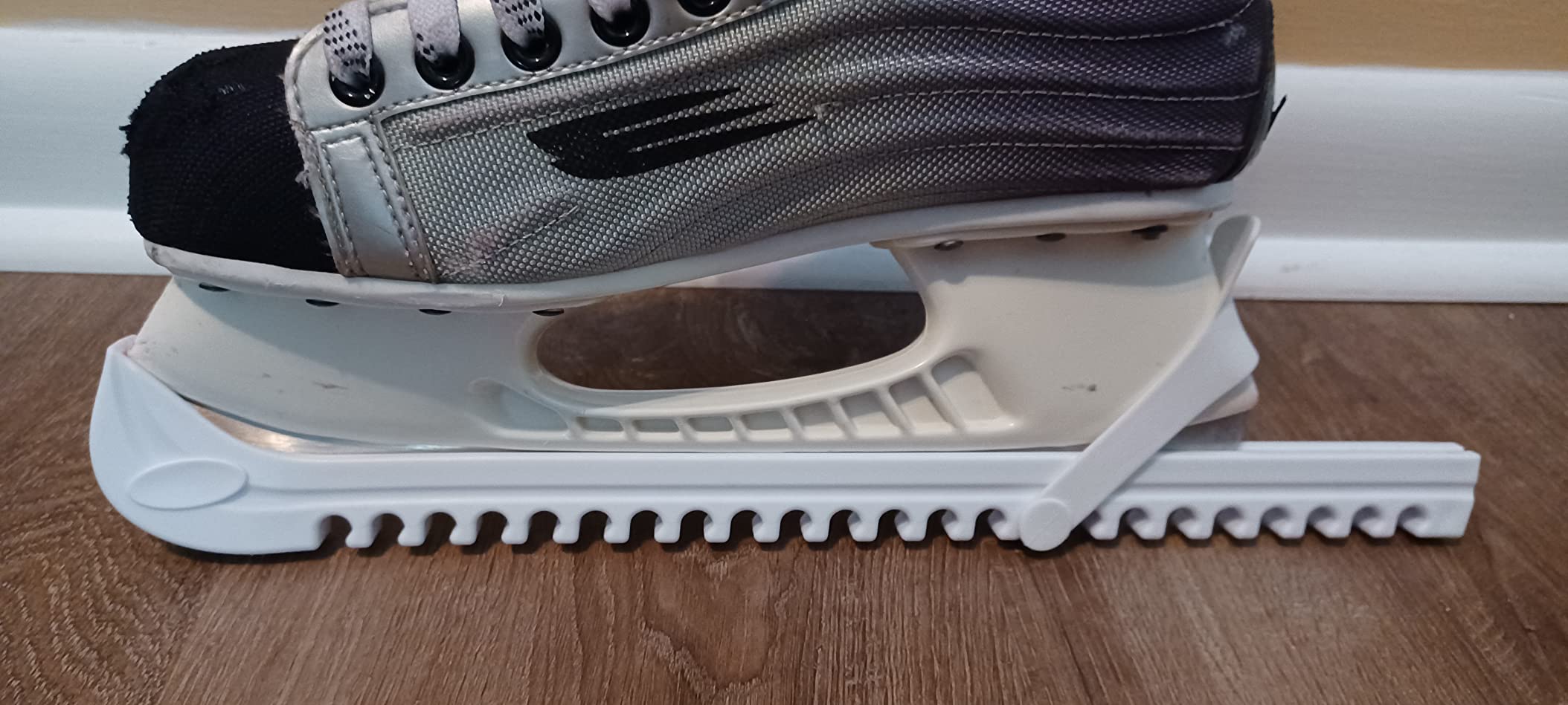 Cosmos 2 Pieces Ice Skate Guards Hockey Shoe Blade Covers with Adjustable Buckle for Ice Skating, Figure Skates, Hockey customer photo 1