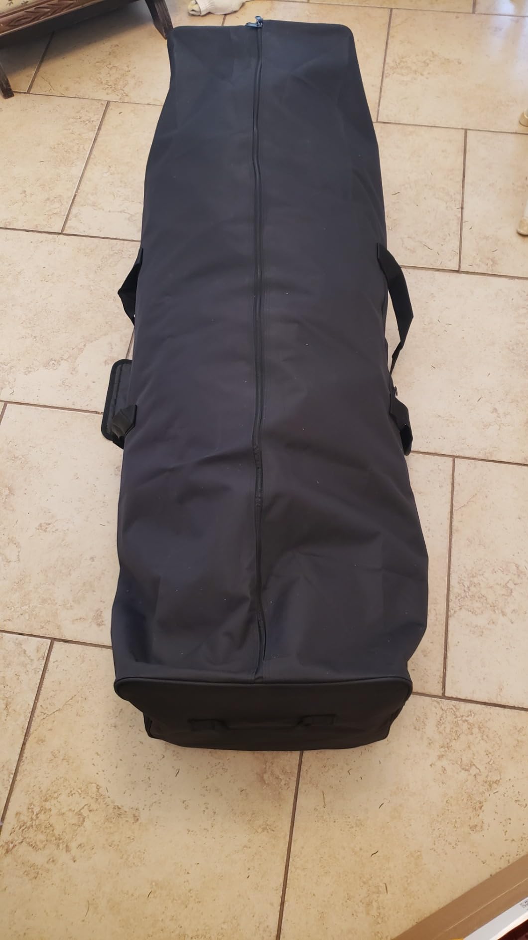 Urbanstand 48 Inch Travel Duffle Bag Extra Large Sport Equipment Duffel Bags with 2-way Lockable Zippers (Black) customer photo 1