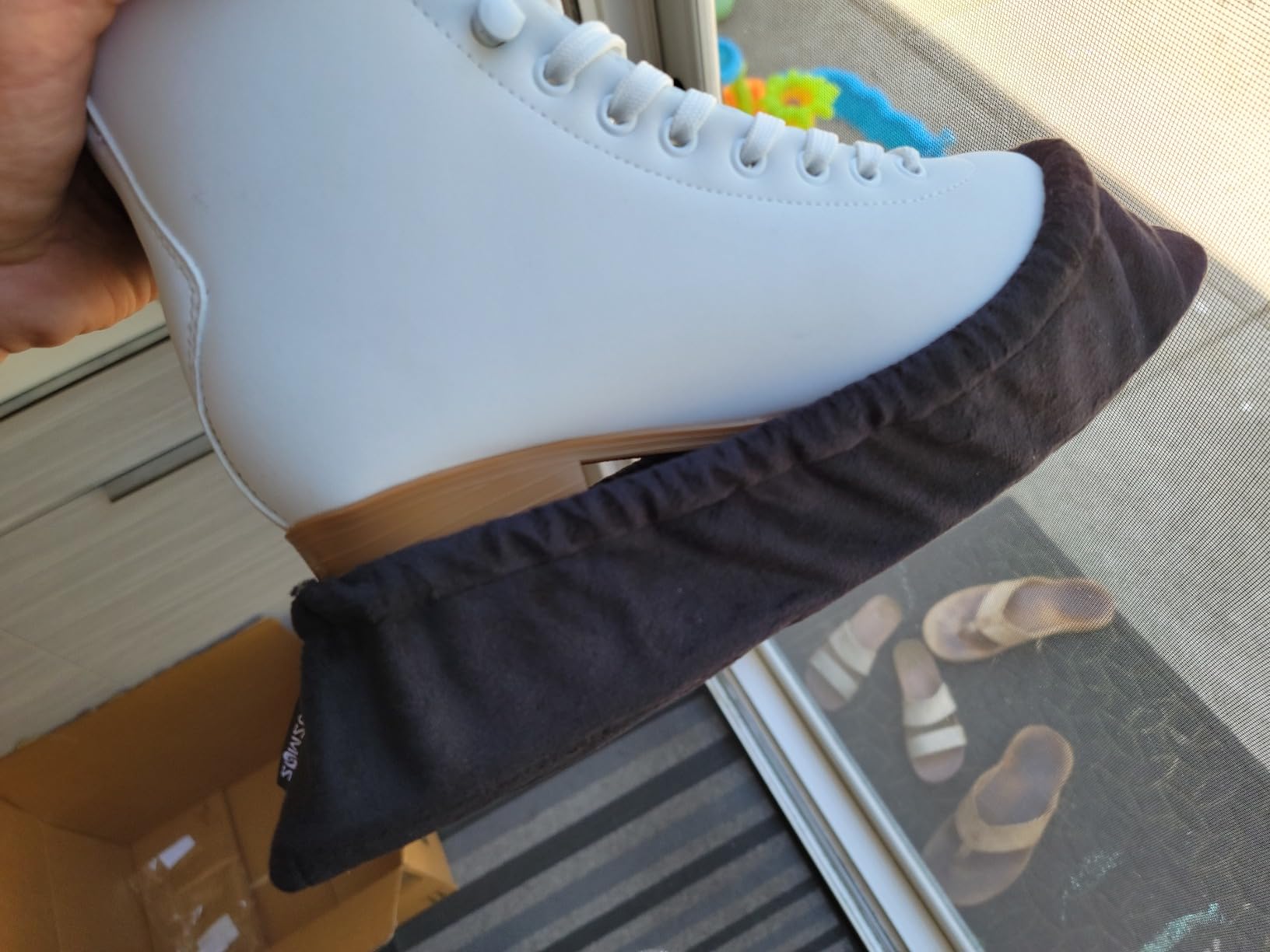 Cosmos 1 Pair Ice Skate Blade Covers Skate Blade Protector Guards for Ice Skates, Hockey Skates, Figure Skates - Ice Skating Soakers Cover with Cut-Resistance Bottom customer photo 2