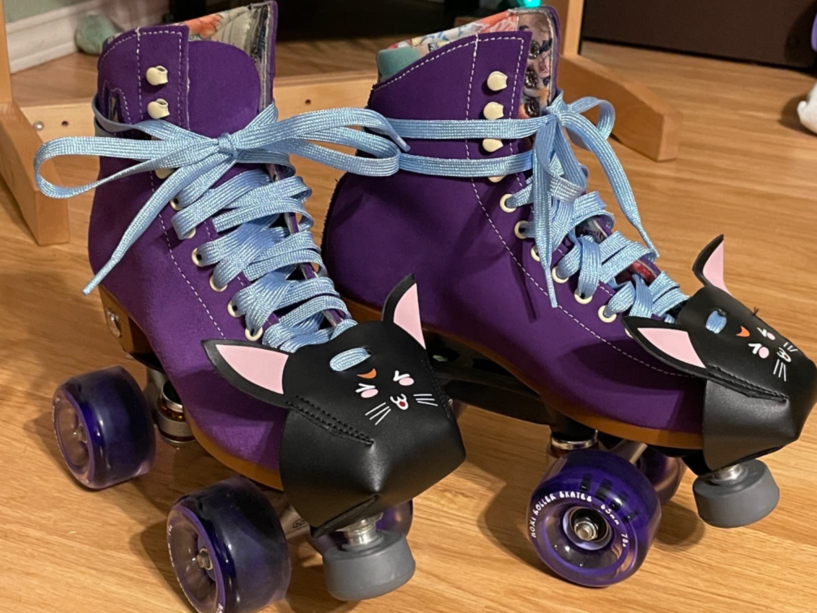 Zhanmai 2 Pieces Toe Cap Guards Protectors with Ears Artificial Leather Roller Skate Protectors for Quad Roller Skate customer photo 2