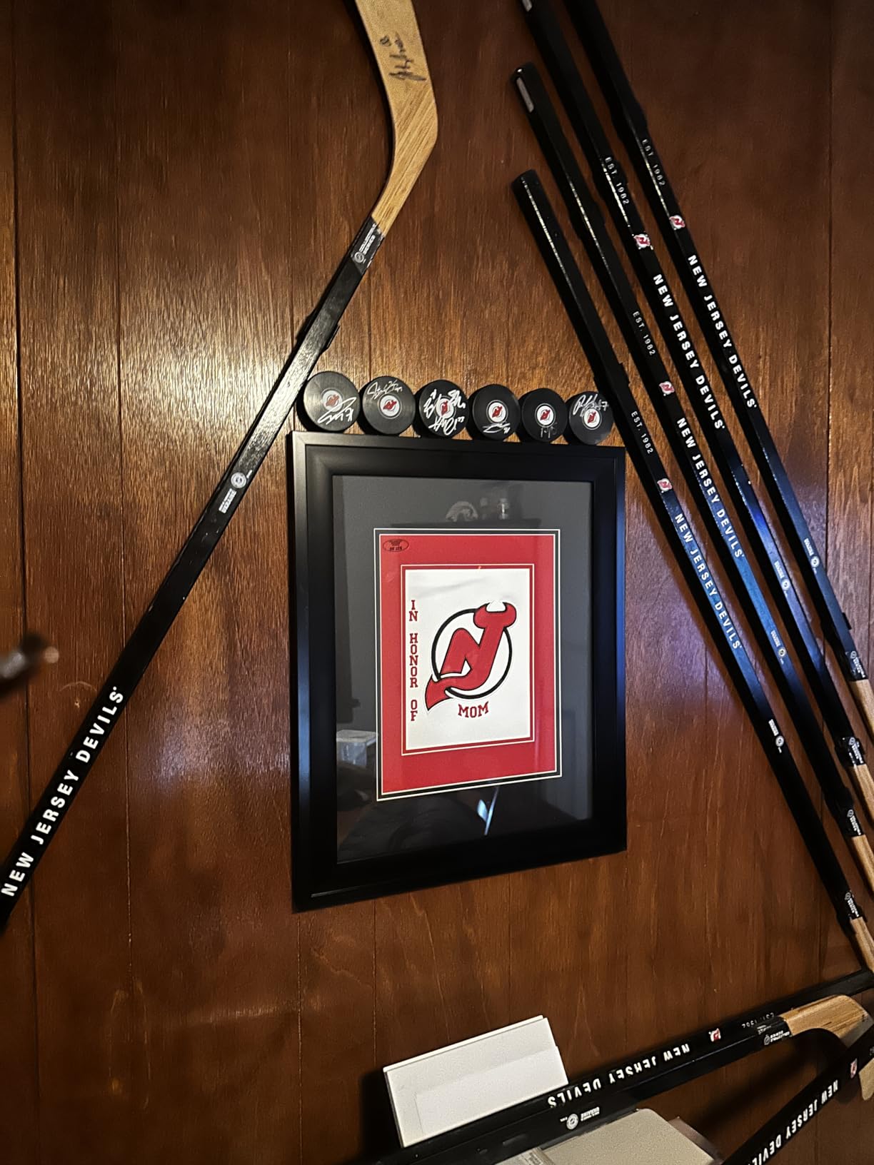 Cosmos 1 Pair Hockey Stick Wall Mount Rack - Horizontal Display Holder & Storage Organizer Hanger for Ice Hockey Stick customer photo 2