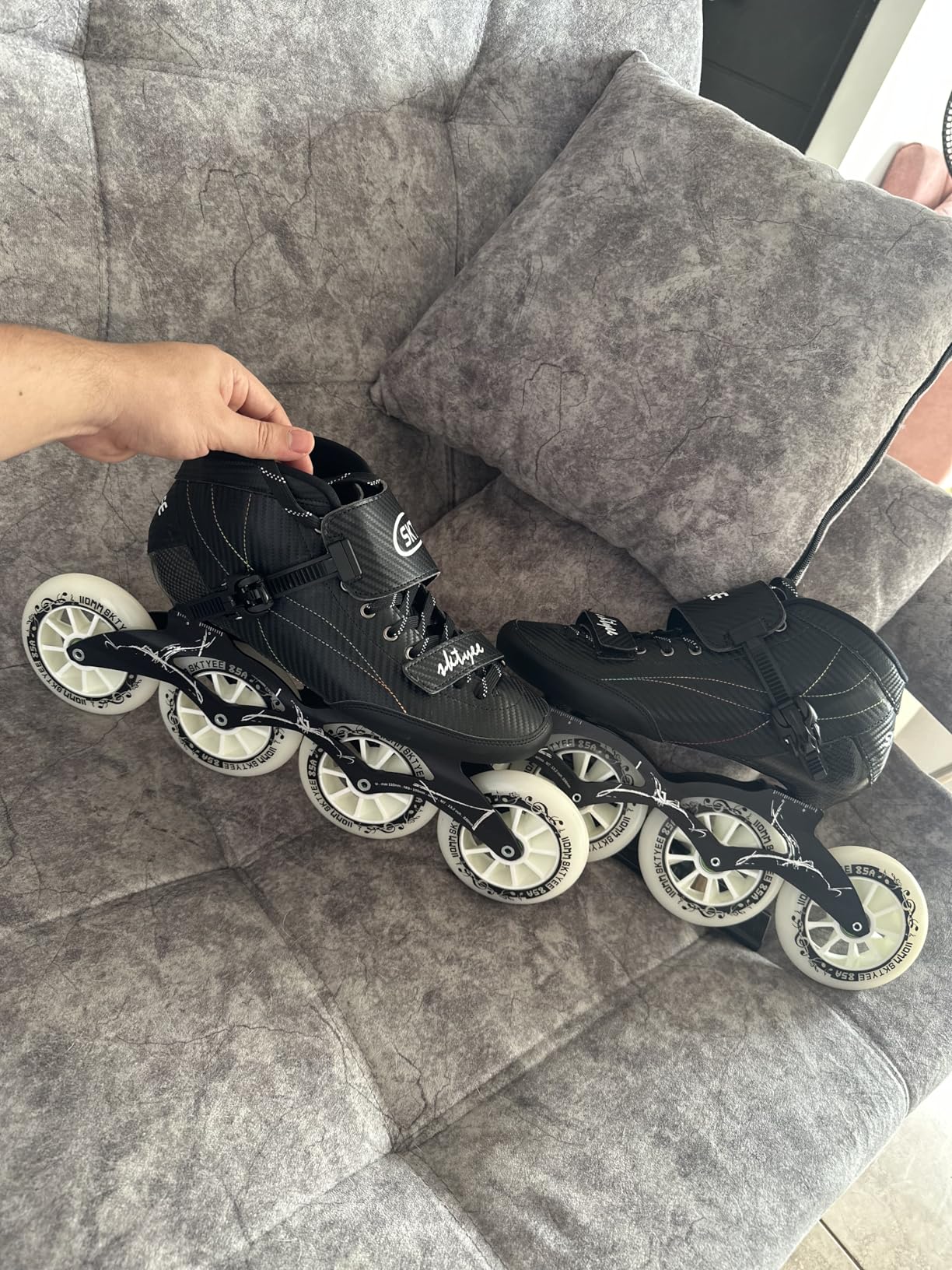 Inline Speed Skates Adult for Women and Mens, Professional Fitness Skating Roller Skates, High Performance Racing Skates, Unisex Black customer photo 1