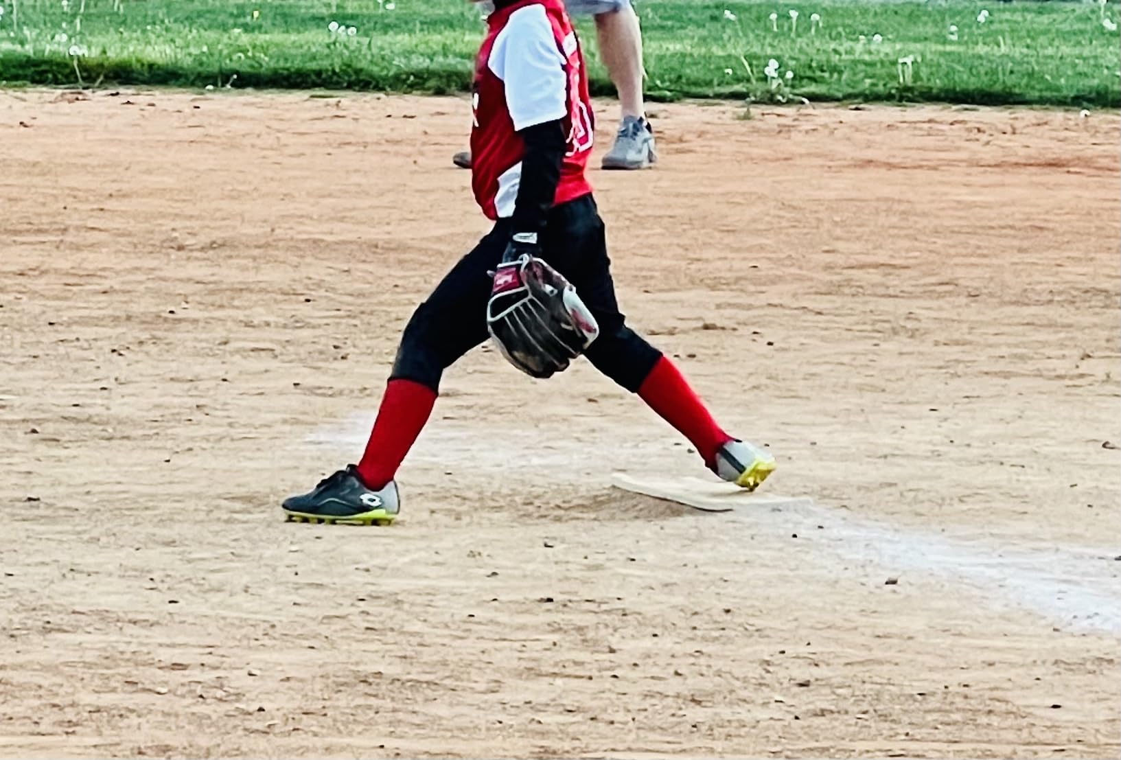 Rolimaka 3 Pack Youth Boys Compression Thermal Shirt Long Sleeve Fleece Undershirt Football Baseball Soccer Base Layer Top customer photo 1