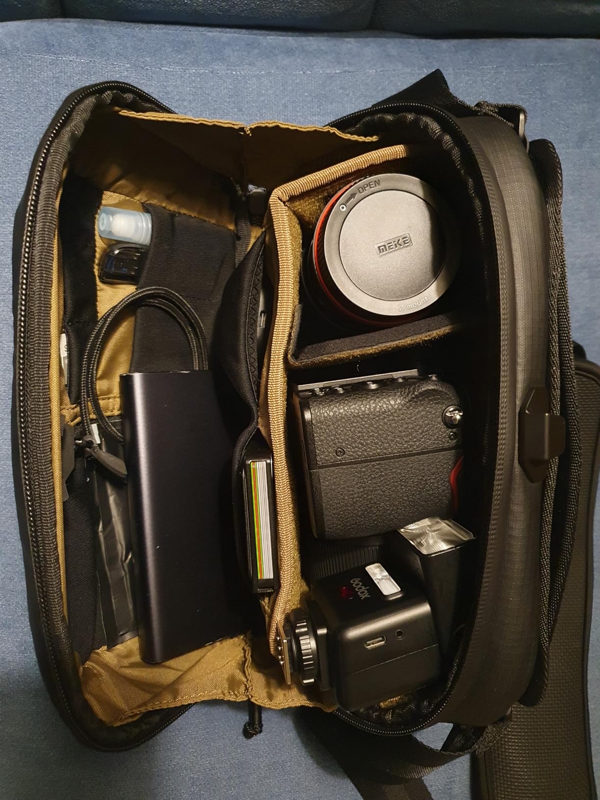 NOMATIC McKinnon Camera Sling 8L: Versatile Camera Bag for Photographers with Quick Access, Secure Storage for Mirrorless or DSLR Camera customer photo 1