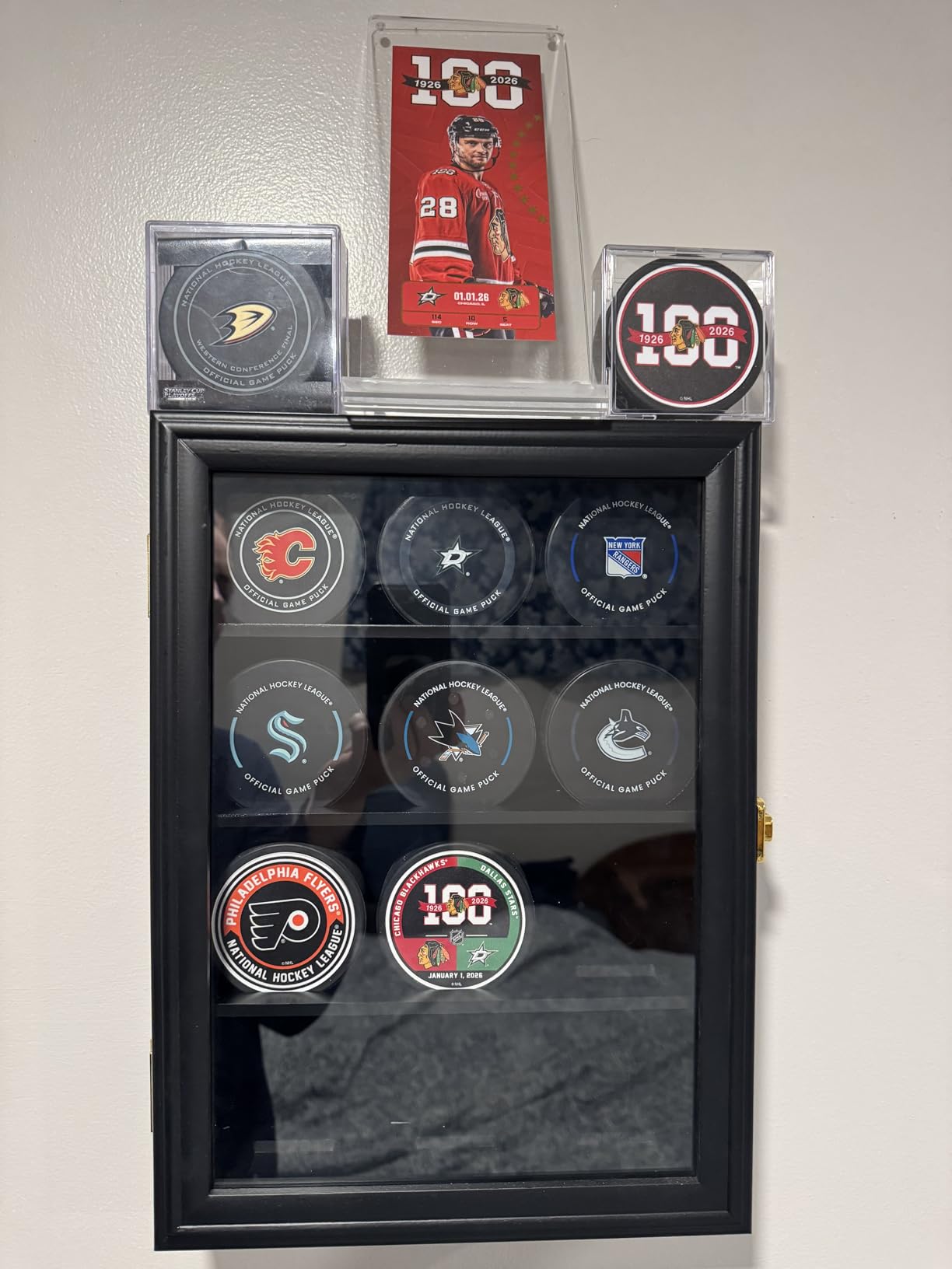 20 Hockey Puck Display Case - Puck Holder Wall Mount Cabinet Stand - Hockey Puck Shadow Box with Real Glass customer photo 1