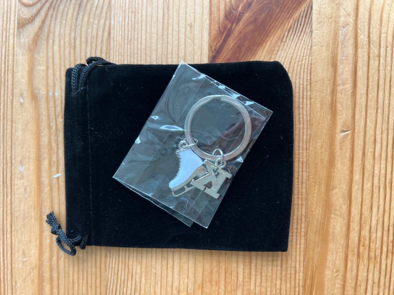 LIKGREAT Ice Skate Keychain Figure Skating Keychains Initial Ice Skating Charm Keyring Handbag Decoration customer photo 1