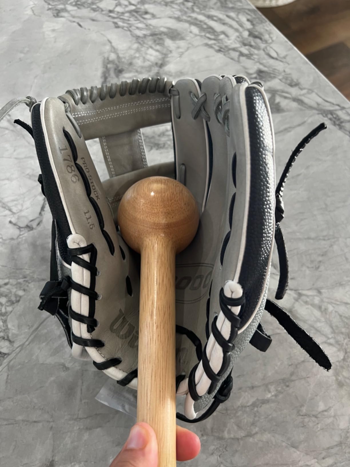 AliBall Baseball Glove Mallet - Quick Create Ball Shaped Pocket for Softball Glove - One Piece Solid Construction for Breaking in Glove customer photo 1
