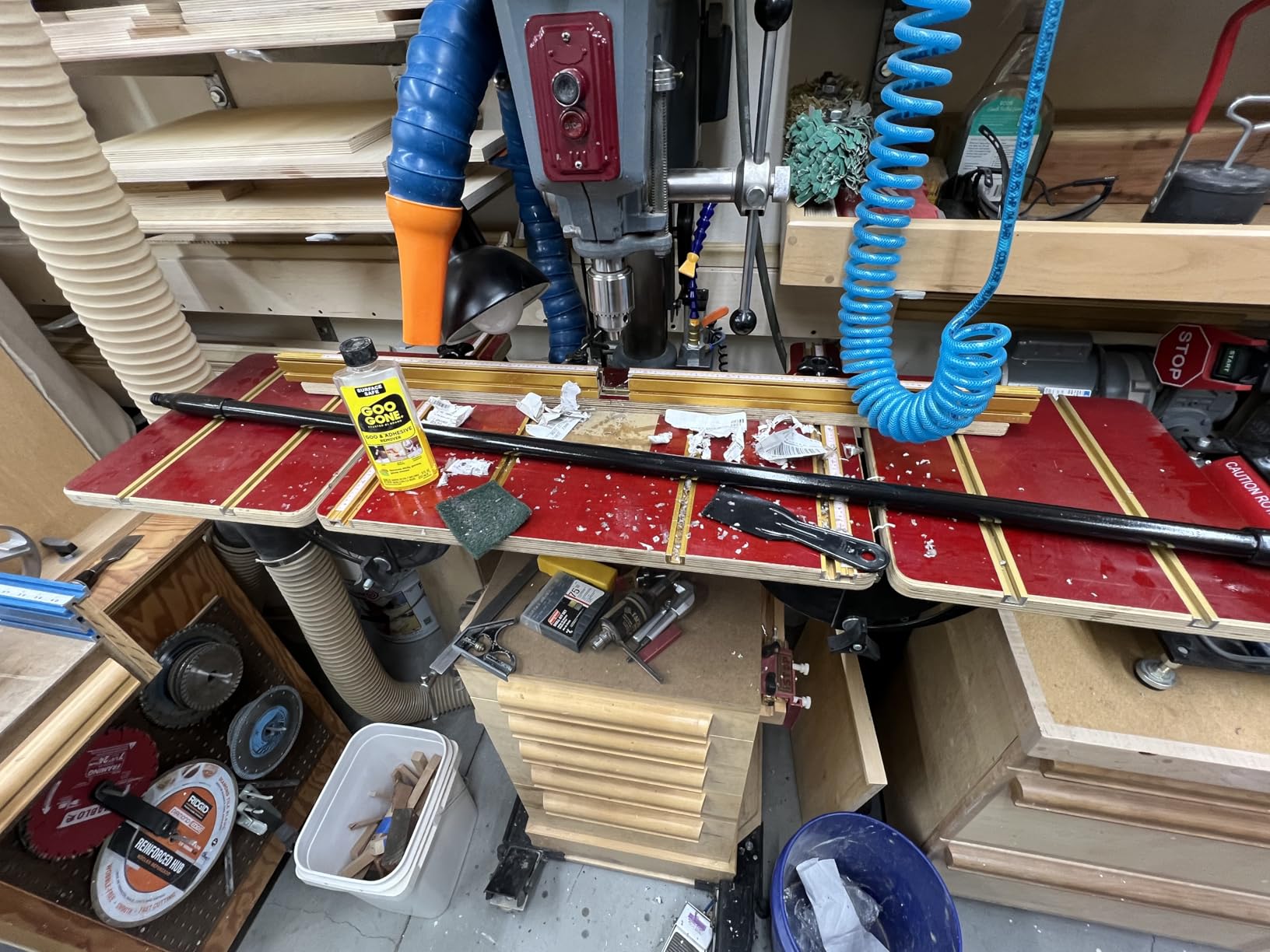 SPARTA Fiberglass Broomstick Replacement Broom Handle with Acme Threaded Tip for Industrial Cleaning Tools, Fiberglass, 60 Inches, Blue customer photo 2