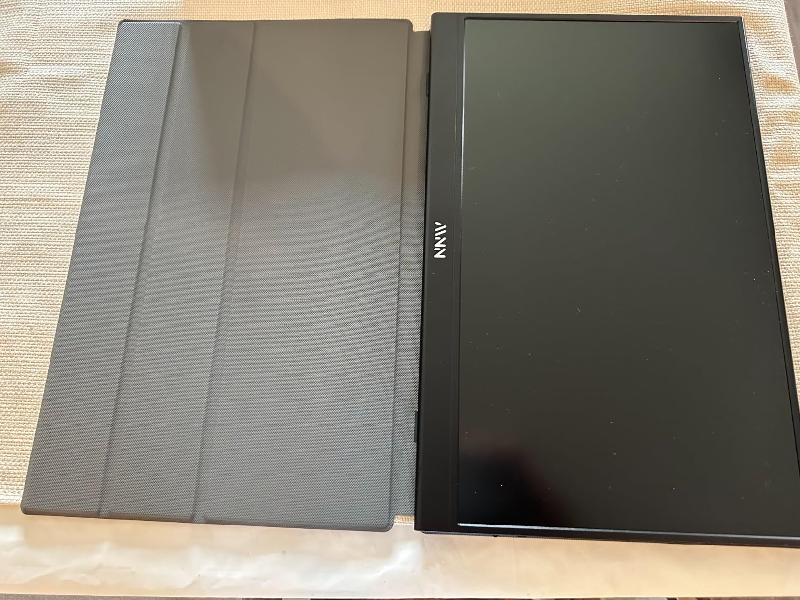 MNN Portable Monitor 15.6inch FHD 1080P USB C HDMI Gaming Ultra-Slim IPS Display w/Smart Cover & Speakers,HDR Plug&Play, External Monitor for Laptop PC Phone Mac (15.6'' 1080P) customer photo 1