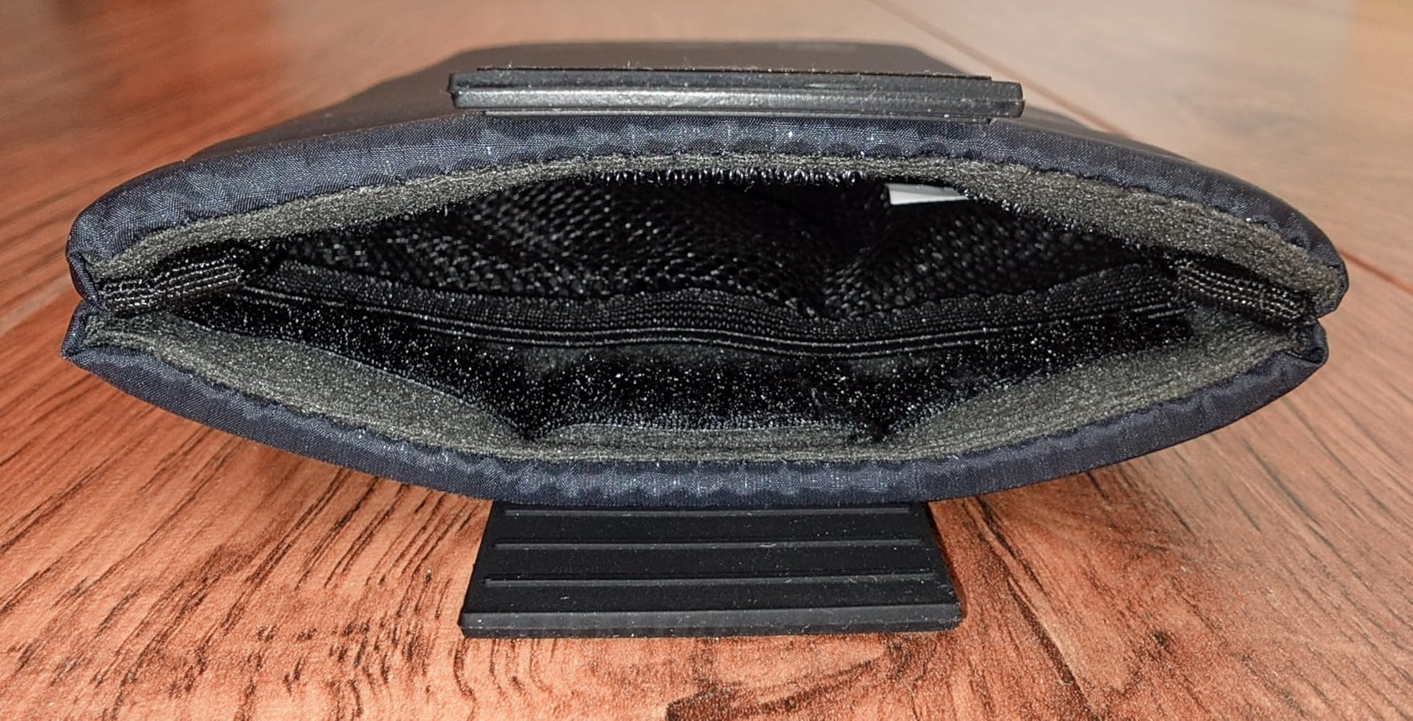 PHOOZY XP3 Thermal Phone Case with Patented Chromium Barrier - Insulated Pouch Extends Battery Life 4X in Hot Weather - Military-Grade Protection for Outdoor Adventures - Large Black customer photo 1