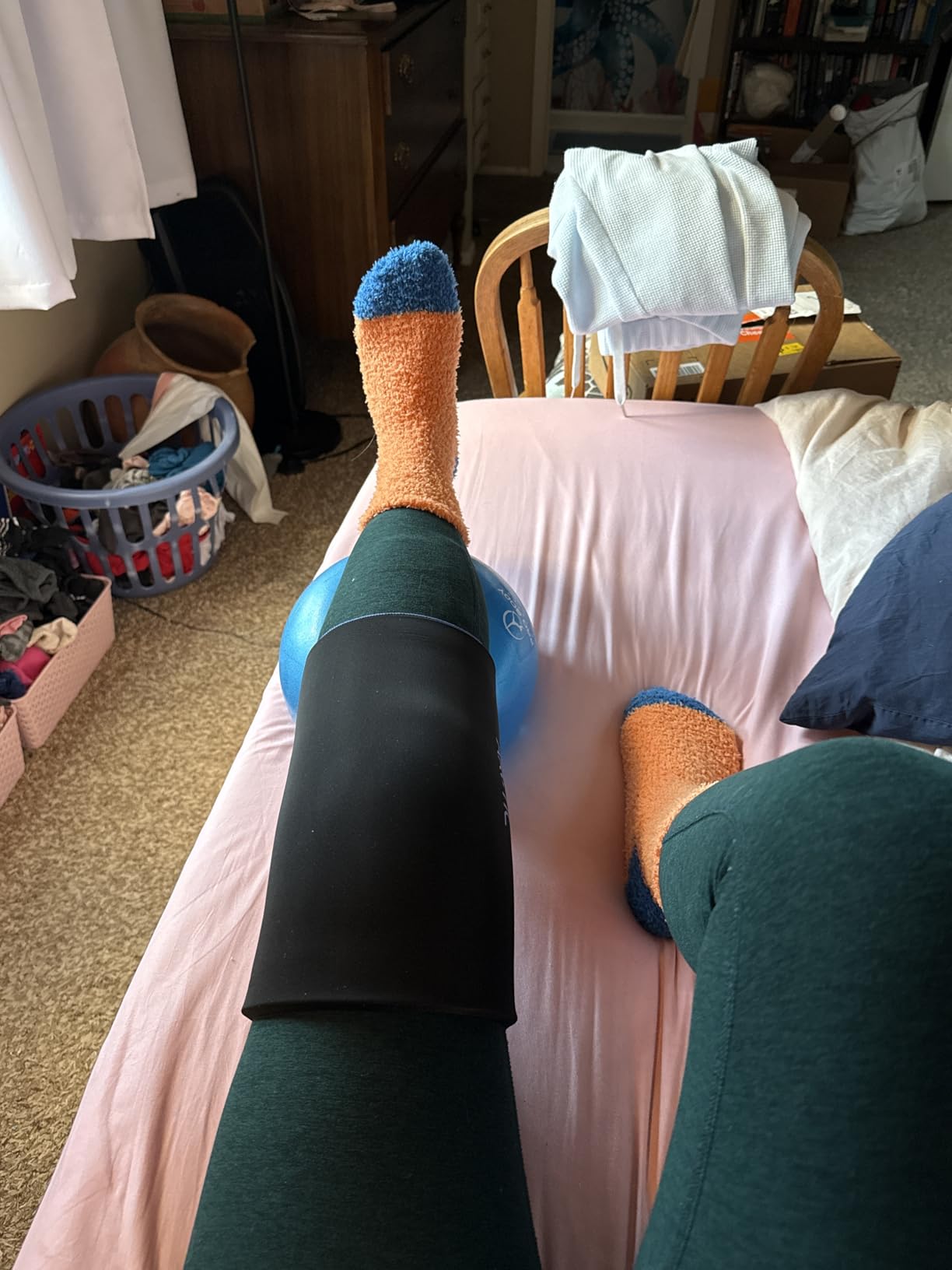 2 Pack - Premium Cold Therapy Compression Ice Sleeve, Knee Ice Pack Wrap for Injuries, Elbow, Quad & Hamstring Relief, Flexible & Reusable Cold Wrap Recovery for Meniscus, ACL, MCL, Ice & Heat Therapy customer photo 1