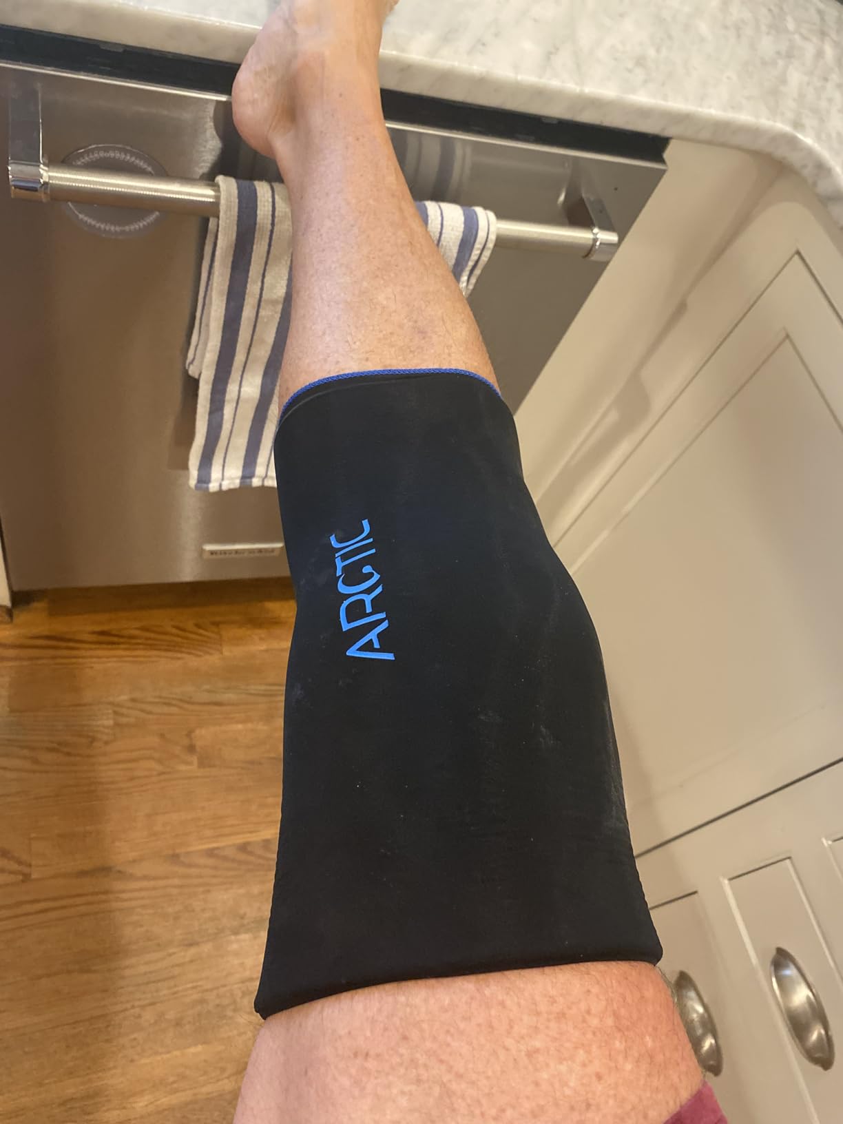 2 Pack - Premium Cold Therapy Compression Ice Sleeve, Knee Ice Pack Wrap for Injuries, Elbow, Quad & Hamstring Relief, Flexible & Reusable Cold Wrap Recovery for Meniscus, ACL, MCL, Ice & Heat Therapy customer photo 2