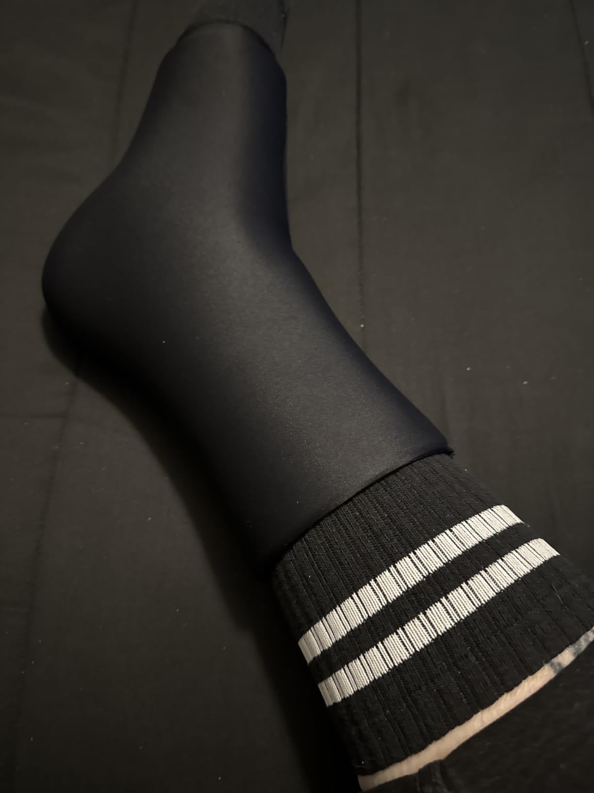 TheraICE Ankle Ice Pack Wrap for Swelling & Sprained Ankle Brace for Women & Men, Cold Therapy Support Compression Socks, Plantar Fasciitis & Achilles Tendonitis Relief, Sore Feet & Heel customer photo 2