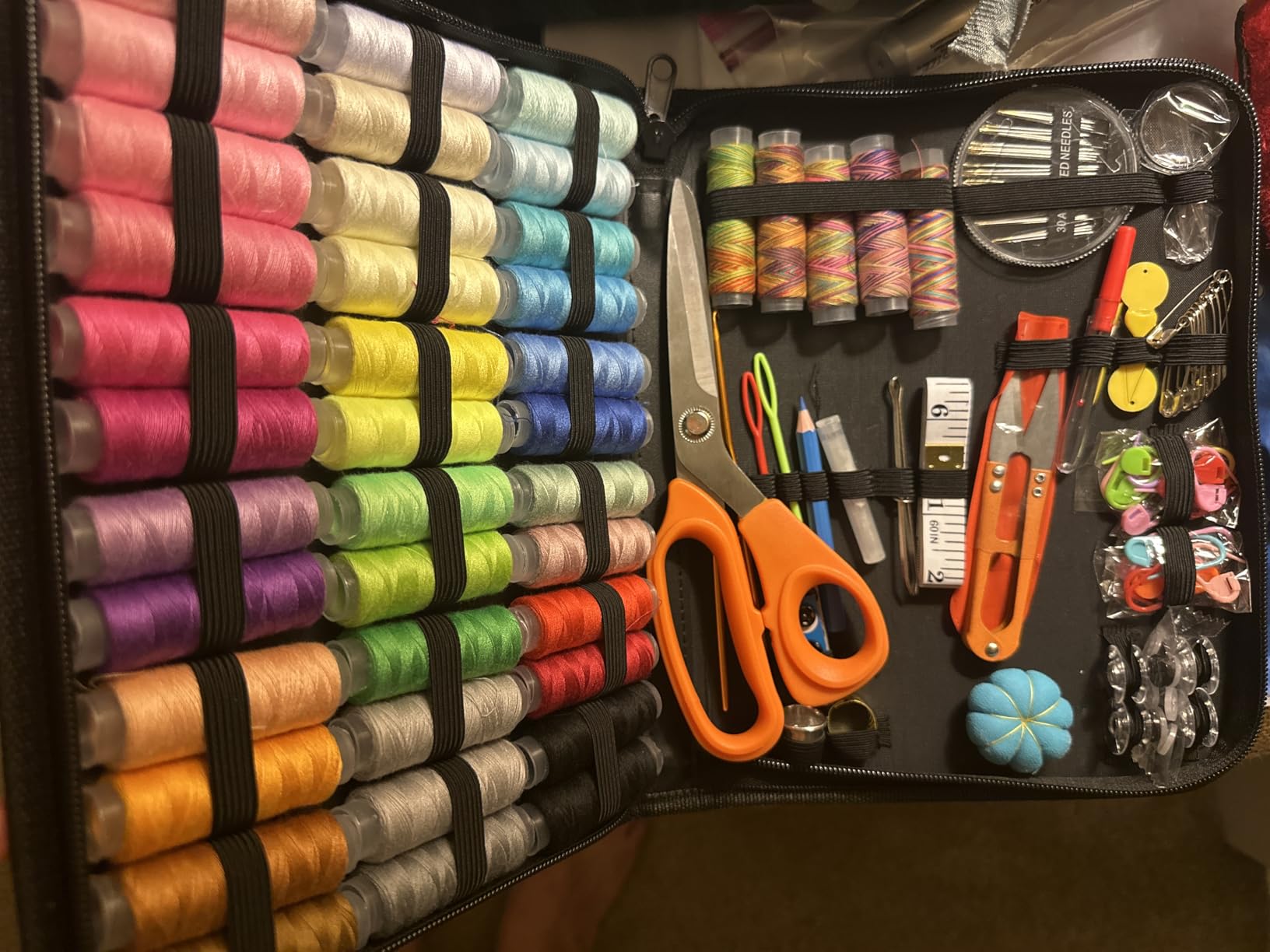 Sewing Kit for Adults,Maxfanay Needle and Thread Kit for Sewing,Professional Sewing Supplies Accessories with Tailor Scissors,43XL Thread,30 Needles,Yarn Snips and More for Travel Home Beginners customer photo 1