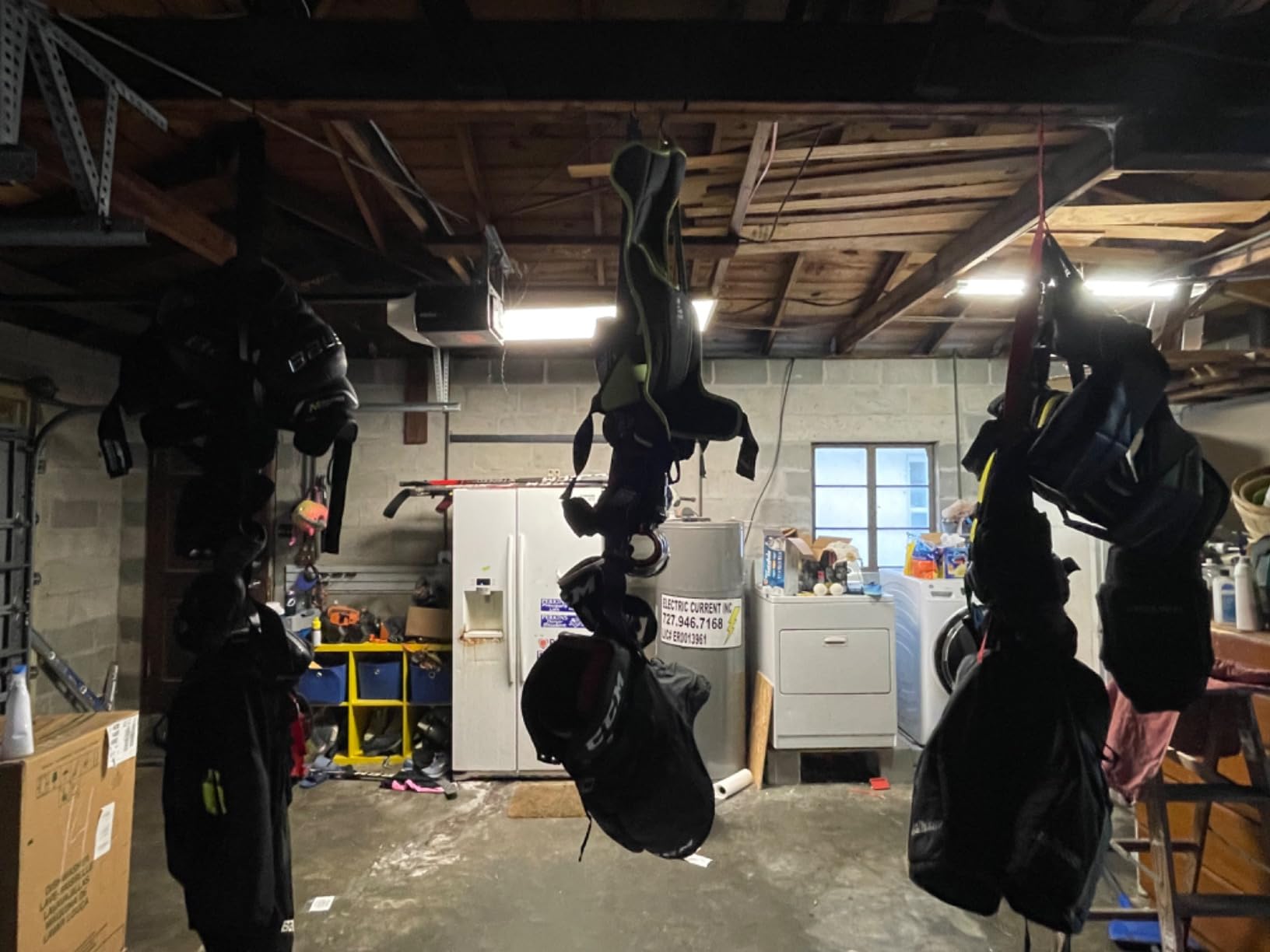 Hockey Hanger Portable Hanging Drying Rack Hockey Gifts for Home and Outdoor Using in Ice Hockey Skating Football Camping Fishing 5 Hooks (Black) customer photo 2