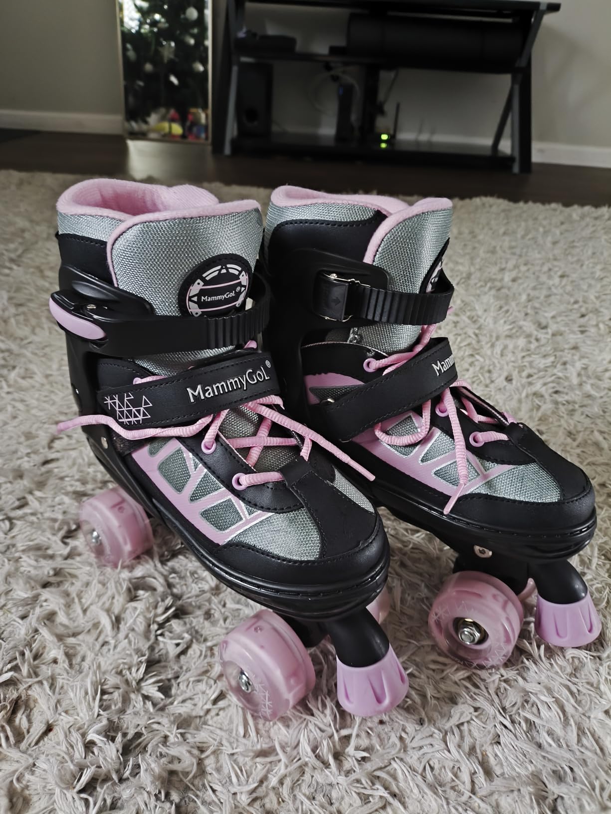 MammyGol Roller Skates for Kids Boys Girls, Adjustable Quad Skates with Light Up Wheels for Toddler Little Kids Ages 6-12, Beginners Outdoor Sports customer photo 1