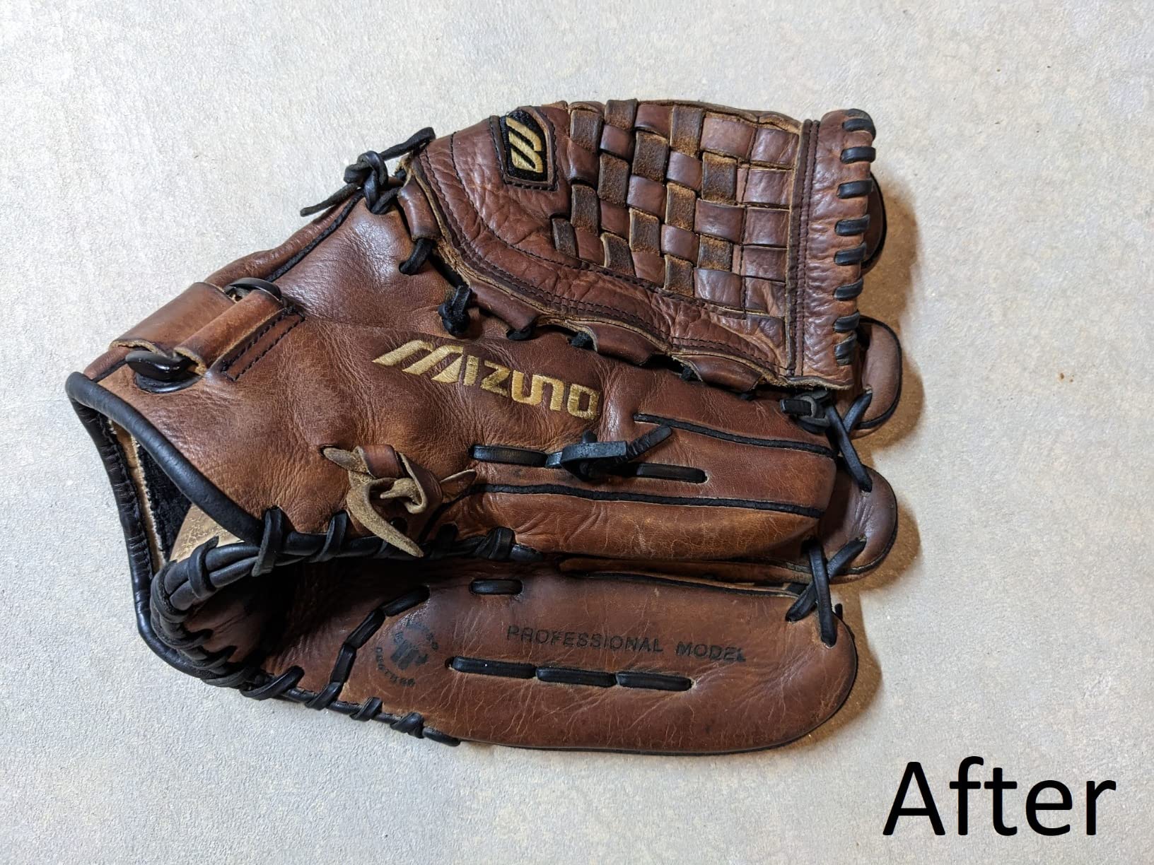 Baseball Glove Oil 8 oz (Not Made in China) - Softens & Hydrates Leather Fibers - Improves Ball Gloves Flexibility - Break in Mitts Fast - Natural Ingredients - Proudly Made in the USA customer photo 2