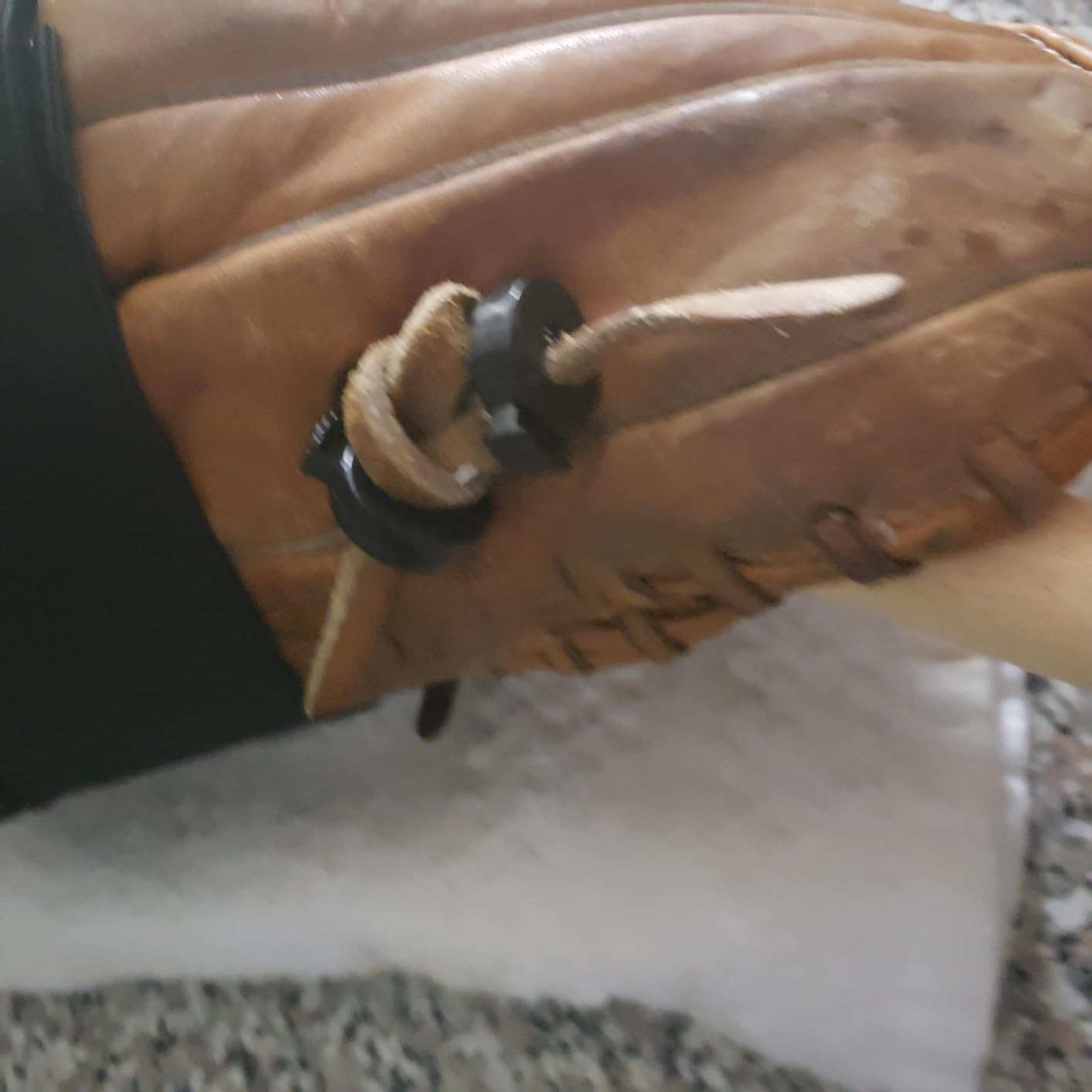 TOBWOLF 10PCS Baseball Glove Break in Kit for Adult Youth Catchers, Baseball Glove Mallet Baseball Mitts Shaper Wooden Baseballs Hammer, Softball Glove Wrap Band, Plastic Practice Ball & Glove Locks customer photo 1