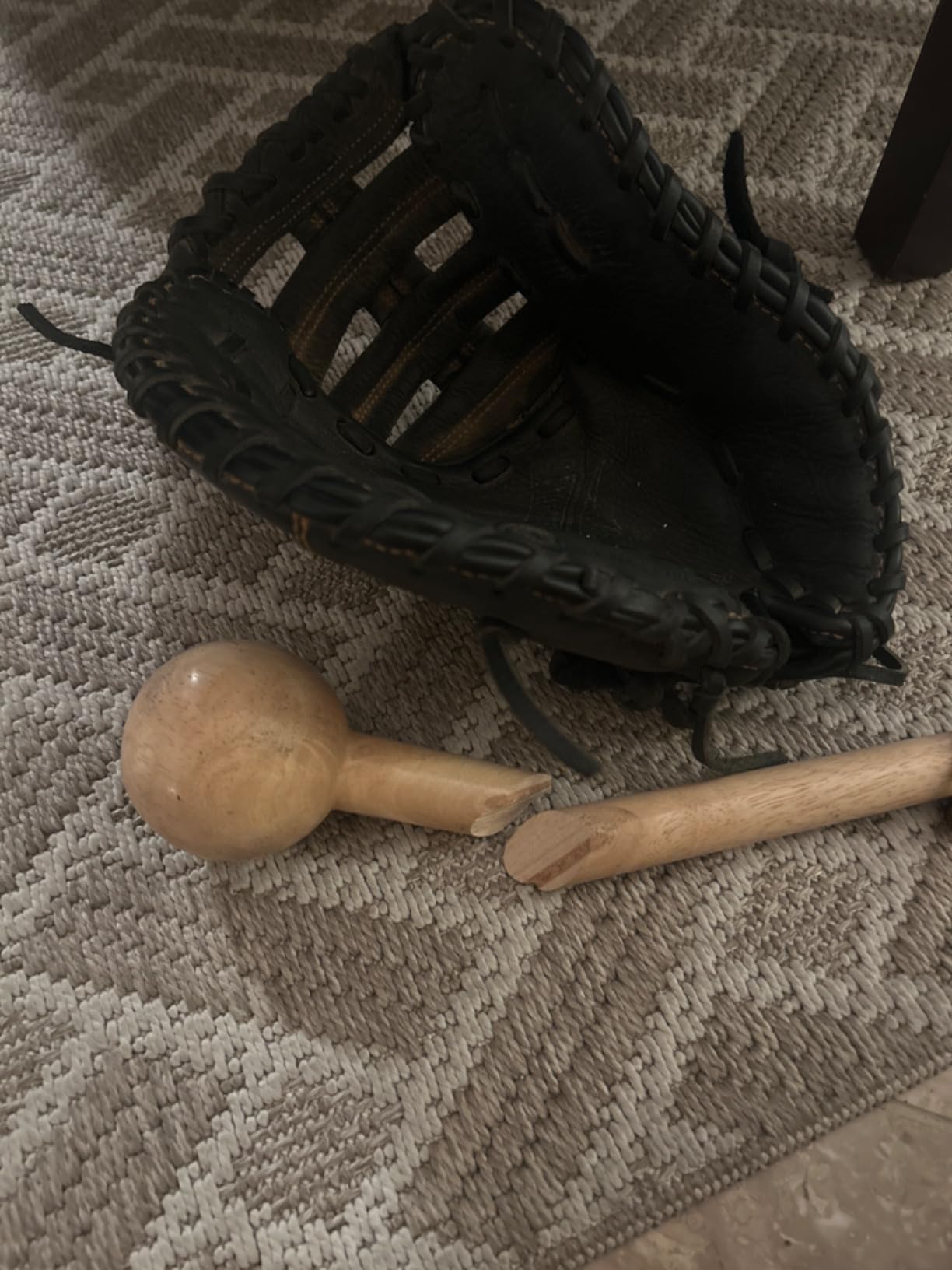 Baseball Glove Break-in kit for Men & Adult, One-Piece Structure Baseball Glove Mallet, Baseball Mitts Wooden Shaping Hammer, Softball Glove Wrap Band, Plastic Practice Ball & Glove Locks customer photo 1