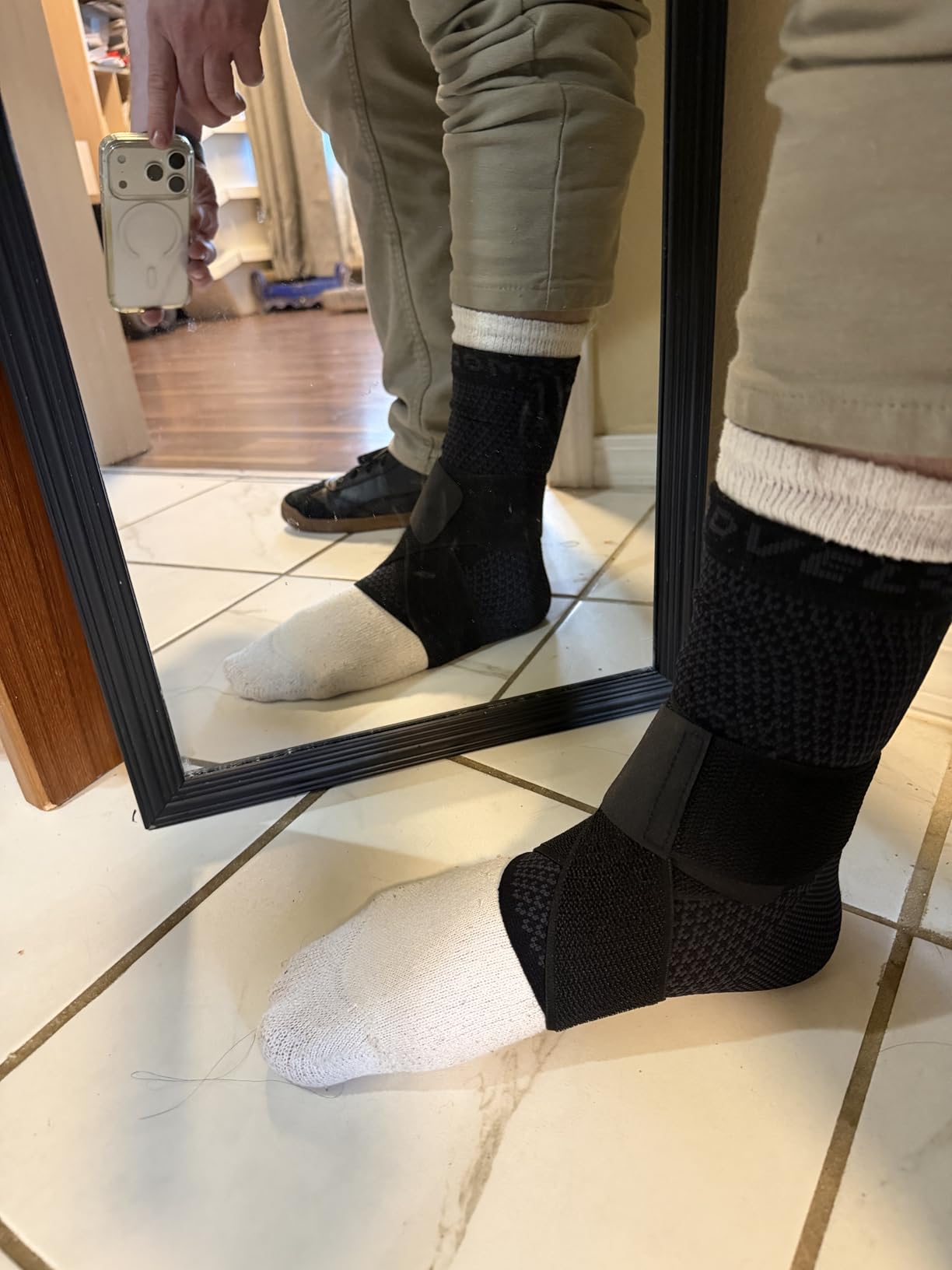 Modvel Foot & Ankle Brace Socks for Sprained Ankle Compression Sleeve - Plantar Fasciitis Relief Brace, Foot Support for pain Women & Men - Tendonitis & Arthritis Feet Sleeve, Stabilizing Ankles Wrap customer photo 1