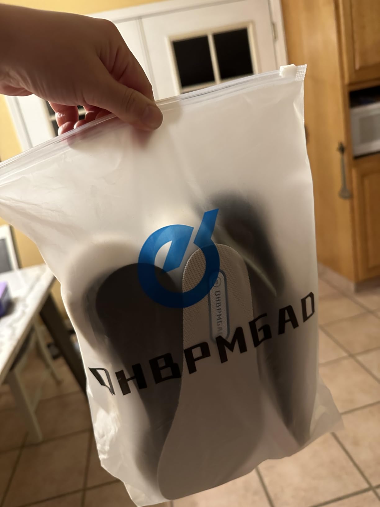 Diabetic Shoes for Women, Women's Wide Width Elderly Shoes, Adjustable Hook and Loop Closure Anti-Slip Breathable Lightweight, Swollen Feet Walking Edema Sneakers customer photo 1