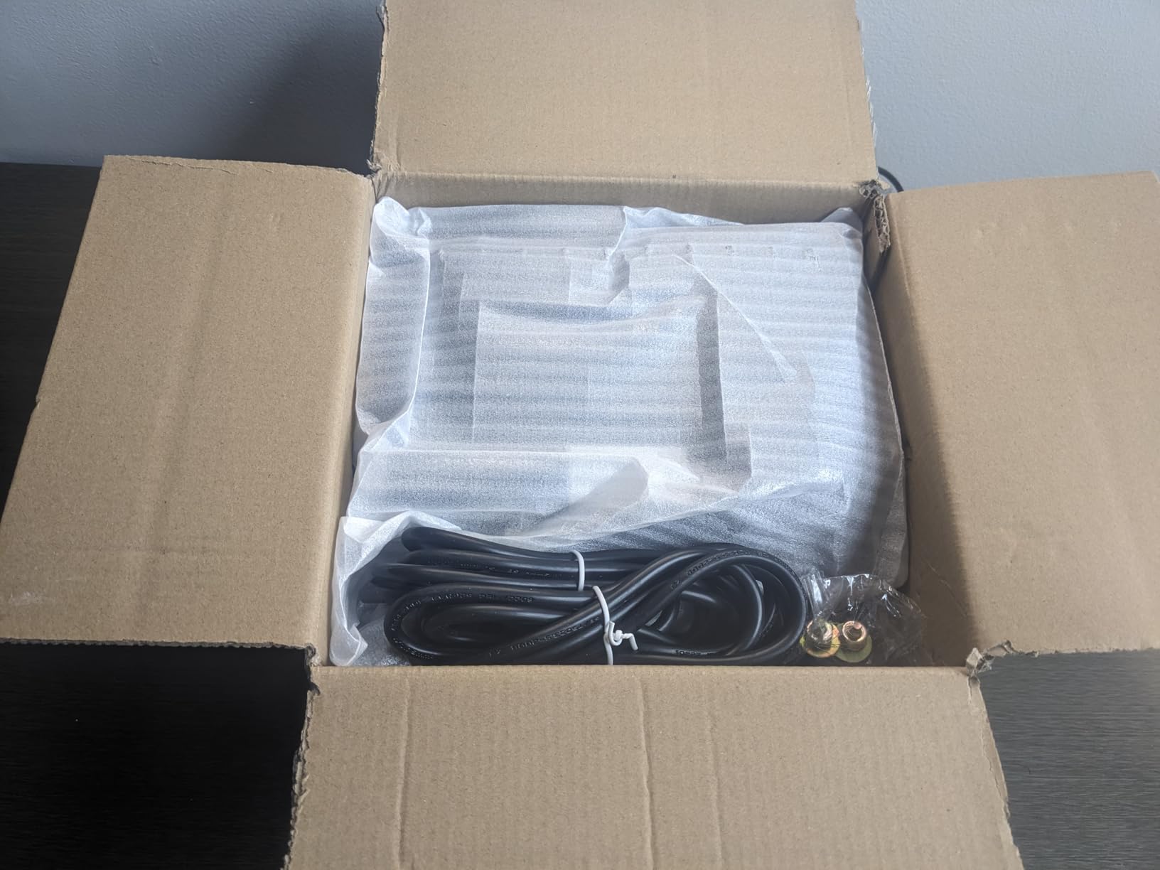 4Pack LED Flood Light Outdoor, 100W LED Work Light 11000lm with 6FT US Plug, IP66 Waterproof Exterior Security Lights, 6000K Daylight White Outside Floodlights Slim Design for Playground Yard customer photo 2