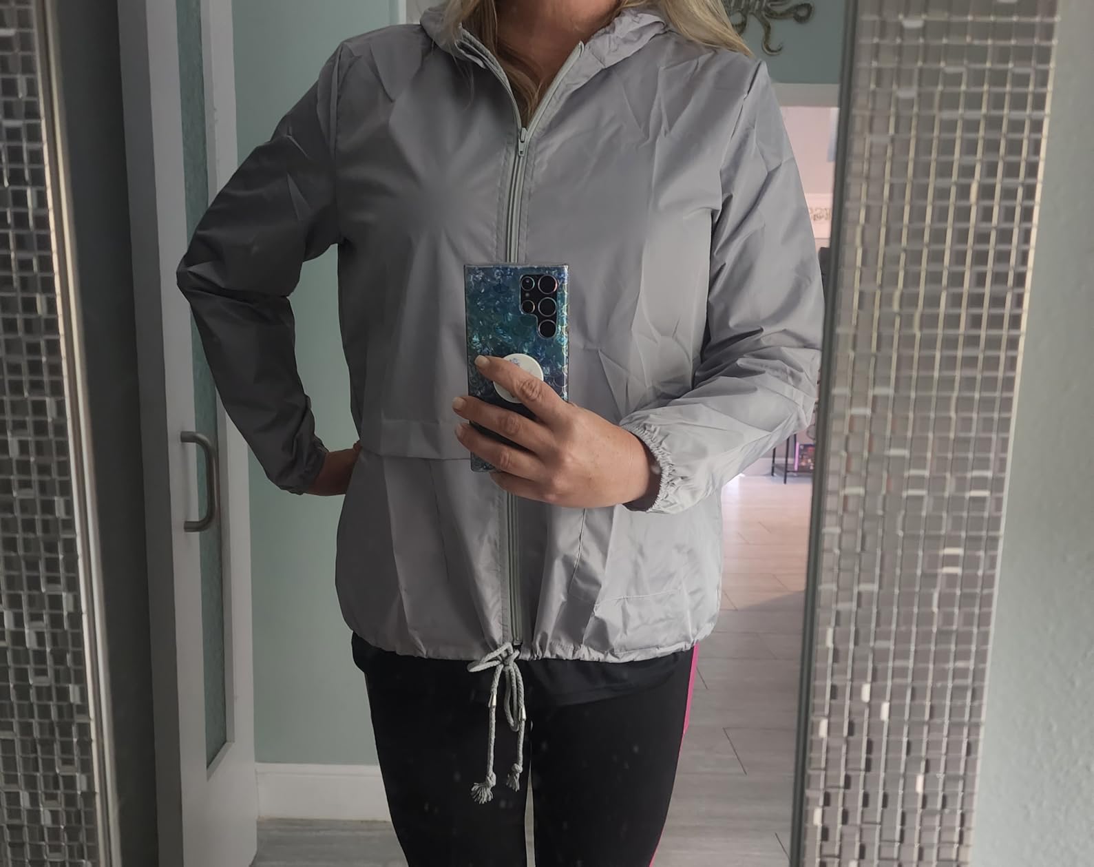 Women's Waterproof Raincoat Lightweight Rain Jacket Hooded Windbreaker with Pockets for Outdoor customer photo 1