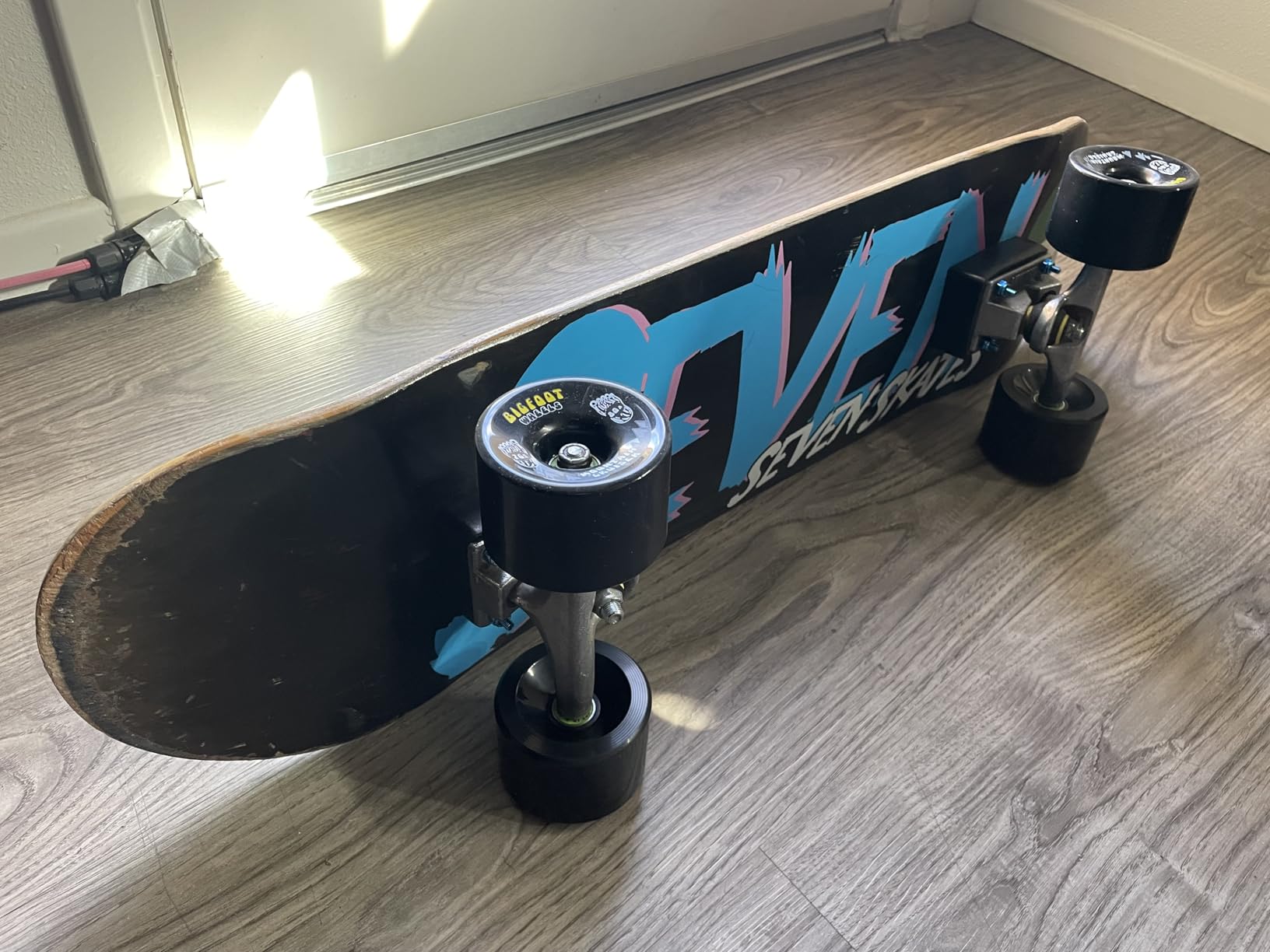 Skate Tool All-in-One, Skateboard Tool Roller Skate Tool T Tool for Skateboard, Muti-Function Portable Skateboard Longboard Accessory with T-Type Allen Key and L-Type Phillips Head Wrench Screwdriver customer photo 1