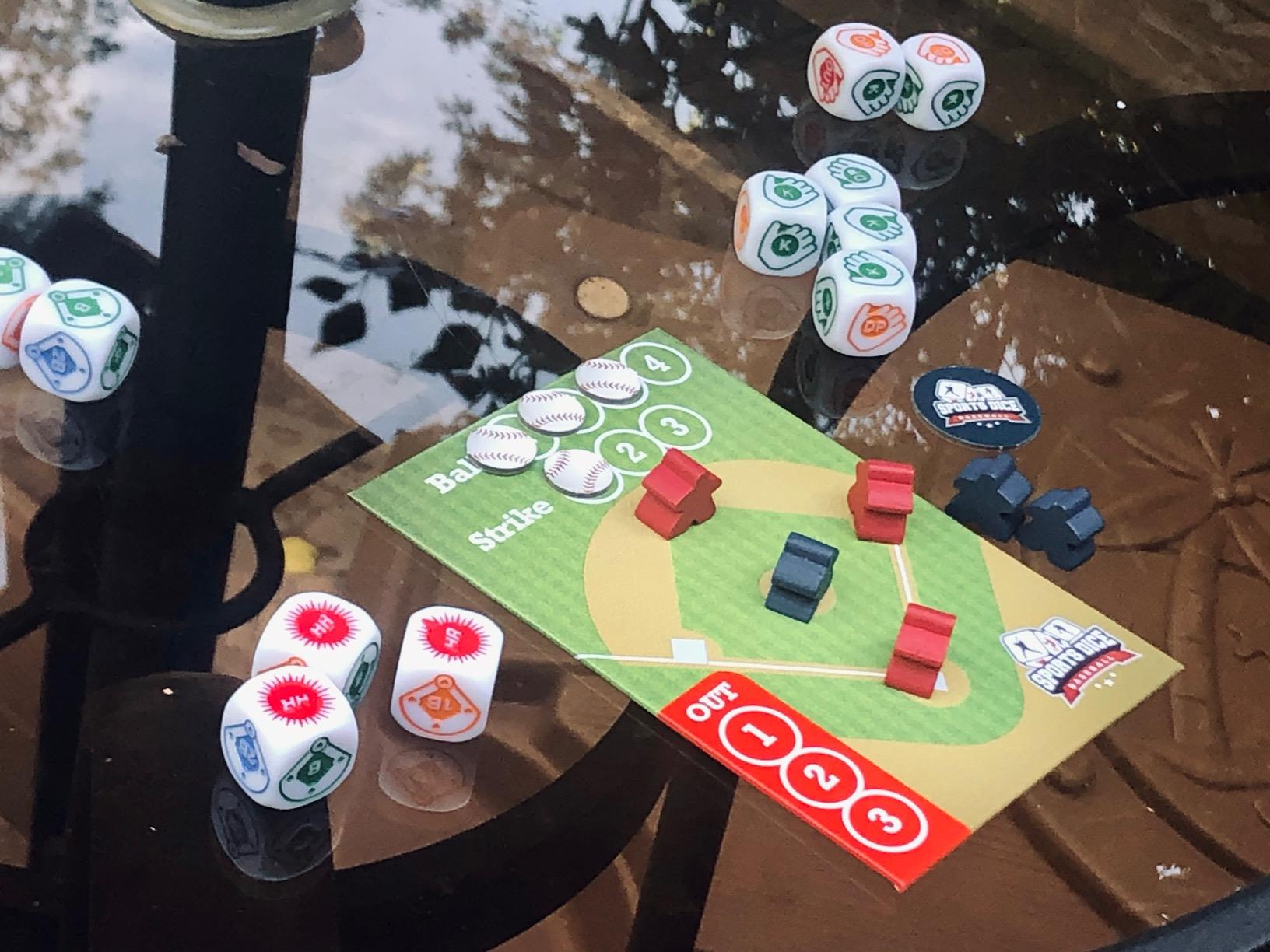 FoxMind-Games: Sports Dice-Hockey-Board-Game, Shoot The Puck & Beat The Goaltender to Score, Easy to Learn & Fun to Play, 2 or 4 Players, Ages 7+ customer photo 1