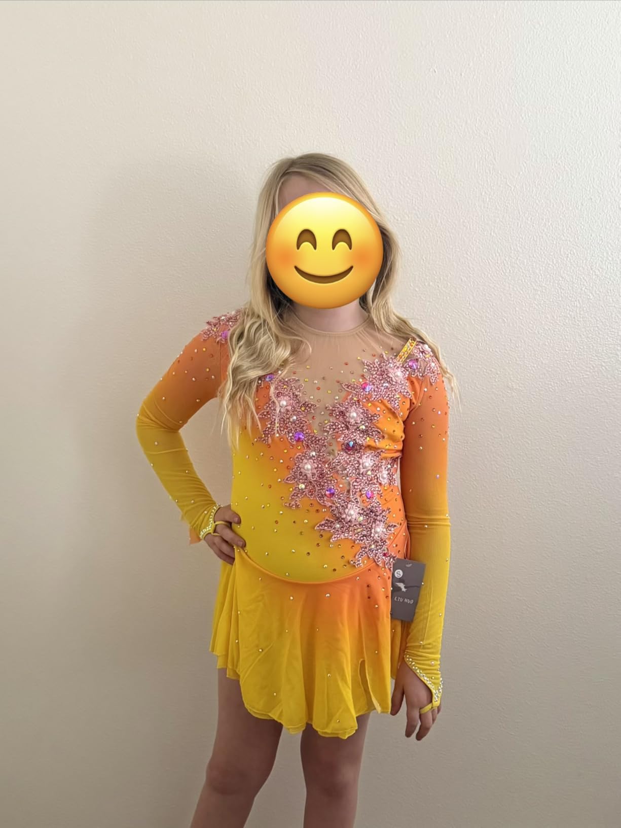 LIUHUO Figure Skating Dress Yellow Gradient and Embroidery Pattern Competition Performance customer photo 2