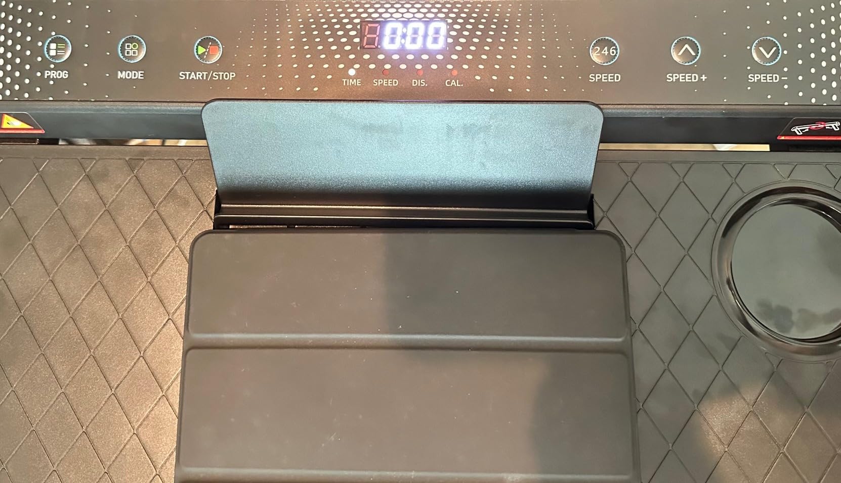 Treadmill with Incline, 3 in 1 Under Desk Treadmill Walking Pad with Removable Desk Workstation 3.5HP Foldable Compact Walking Treadmills for Home Small Office with Wristband Remote Control customer photo 1